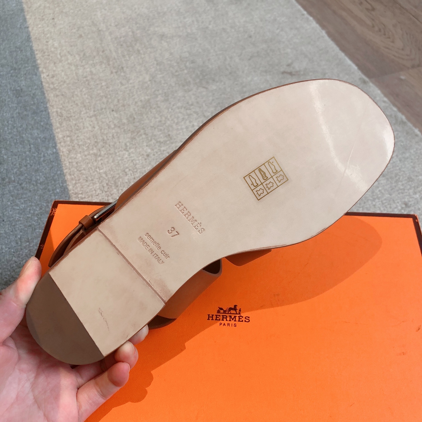 Hermes Eclair 2025 Women's Leather Thong Sandals - Comfortable & Stylish 10 i1743323116711 5905 0 8