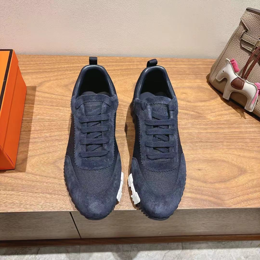 NO:259662,herme…s ss25 new arrival~ Hot couple style for counters, the first choice for H home delivery!  It is a classic Hermes model and it will be released in many colors every season. It is definitely one of the most worth buying gifts. I have met a male and female goddess! Don’t miss it!  !  He is super light and comfortable. He is not tired after walking for a long time and is not expensive. There is also a small circle for assisting shoes behind. Top quality products 35-44, can be customized 45 46 Men 20, casual shoes/sports shoes, hermes, hermes, sneakers19860909herme…s ss25 new arrival～ 专柜大热情侣款,H家配货首选鞋履！ 是爱马仕经典款 每一季都会出很多颜色 绝对是最值得买的配货之一 有遇到的男神女神!真的不要错过！！ 他超轻、超舒适 走久不累、价格不贵 后面还有个辅助穿鞋的小圈 顶级精品 35-44,可定做45 46 男20,休闲鞋/运动鞋,hermes,hermes,sneakers,Women's Shoes