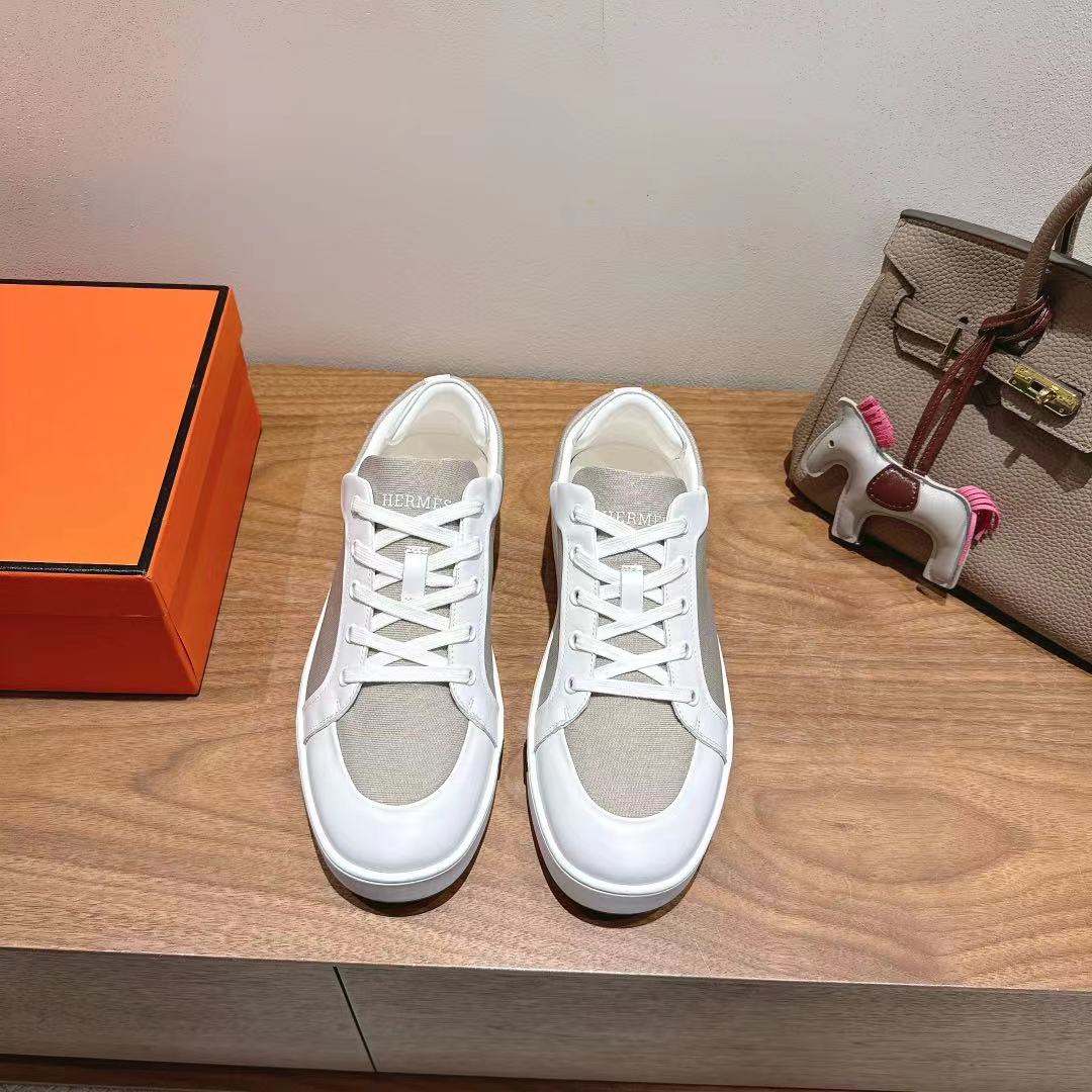 NO:252327,Made men's 20 [Couple Model] H home 25ss early spring white shoes!  The lasted boots   British retro design, classic and beautiful!  The original inverted mold last is the ultimate 1:1 shape, and imported high-end fabrics show a delicate texture!  Customized A-level high-definition private mold bottom with luxurious packaging!  - Unparalleled quality, 35-44 can be customized 45.46, casual shoes/sports shoes, boots, sneakers19860909批男款20【情侣款】H家25ss早春小白鞋！经楦靴型 英伦复古设计,经典耐看！原版倒模楦型,极致1:1形体,进口高端面料呈现出精致质感！ 开模定制A级高密私模大底,奢华包装！ -无二品质,35-44可定45.46,休闲鞋/运动鞋,boots,sneakers,Women's Shoes