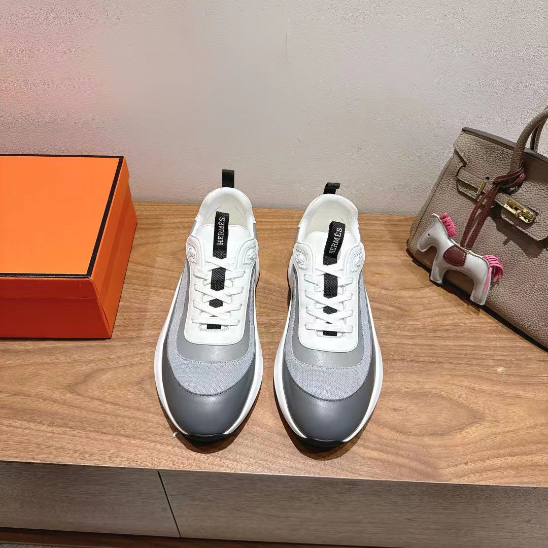 NO:252358,herme…s 25 new sports shoes Hjia 2025giga sports shoes new height 3.5cm, a perfect artifact. Original open mold sole, perfect shoe last, very stylish, very lightweight, full foot feeling size38-46, casual shoes/sports shoes, hermes, sneakers19860909herme…s 25 运动鞋新品 H家2025giga运动鞋新品 增高3.5cm ,妥妥神器一枚 原版开模大底,完美鞋楦,很有型 很轻便,脚感满分 size38-46,休闲鞋/运动鞋,hermes,sneakers,Women's Shoes