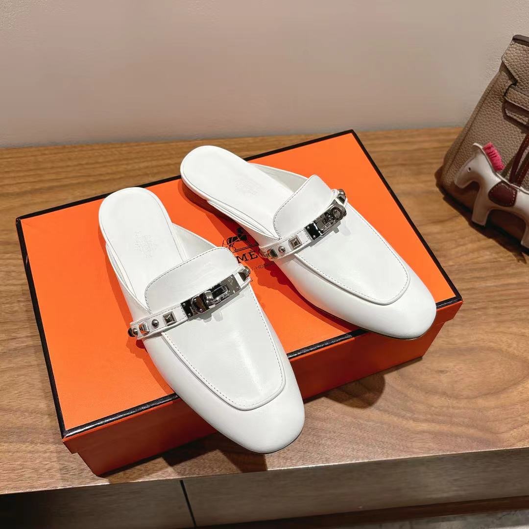 Hermes Women's White Leather Riveted Mule Sandals, Size 35-39 7 i1744459421718 3109 0 5