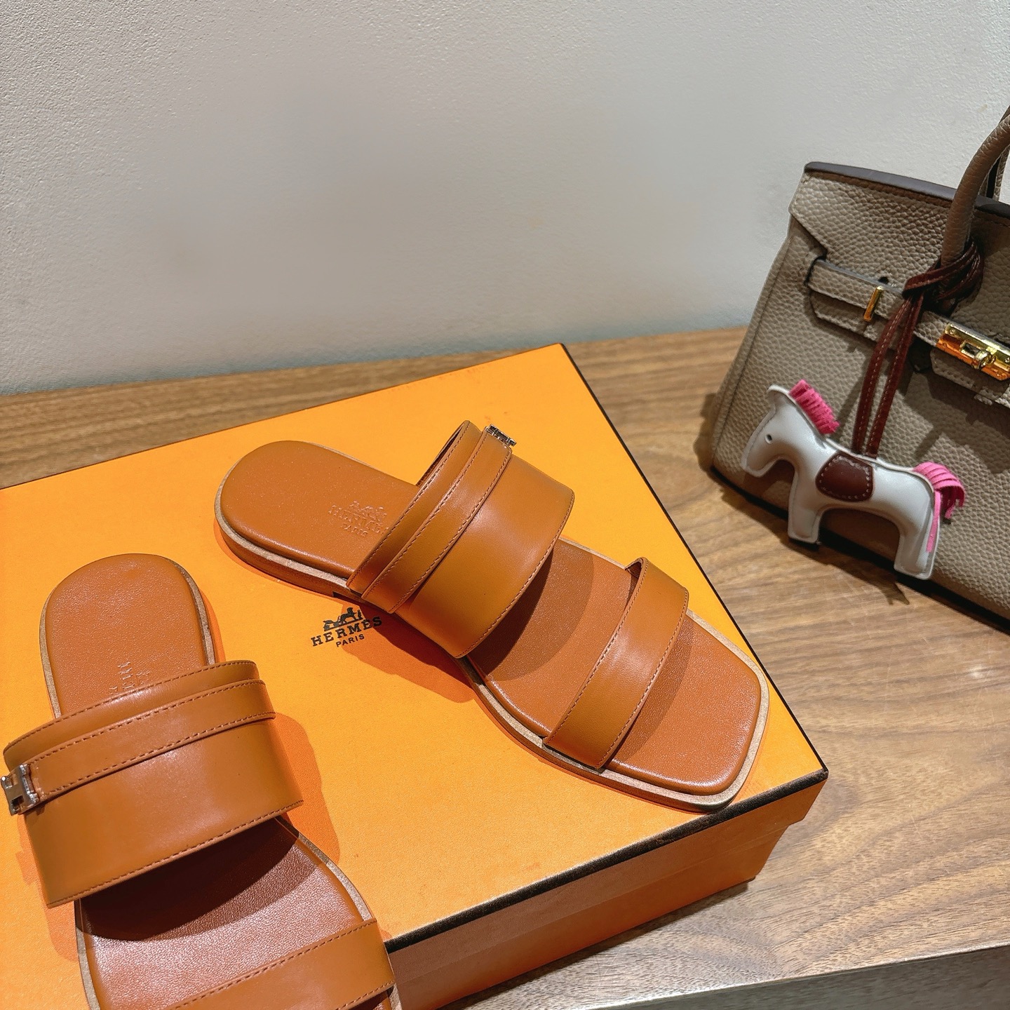 Hermes Oran Sandal: Leather Flat Slides with Signature H Cutout, Comfortable & Stylish 7 i1744461017477 6514 0 4
