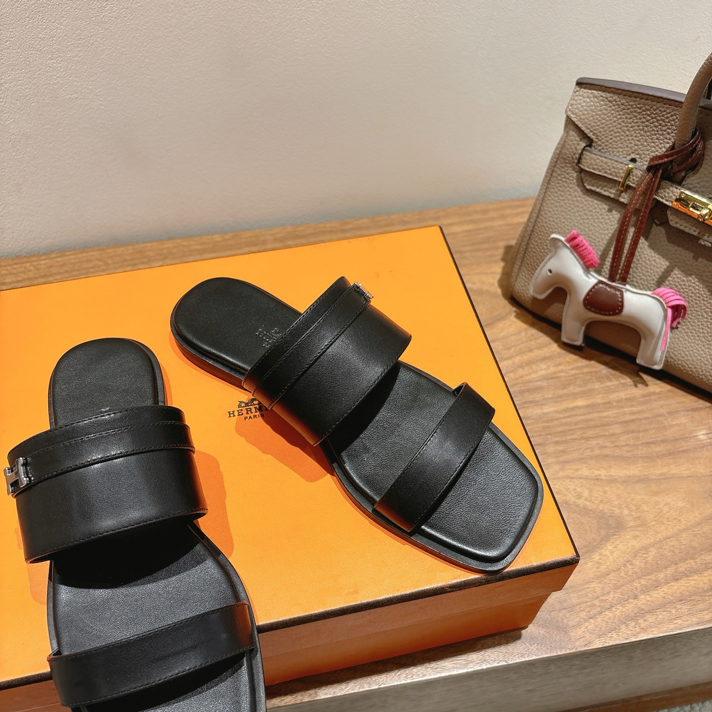 Hermes Flat Sandals 2025 New Arrivals - Genuine Leather Summer Slides 7 i1744461032052 9697 0 4