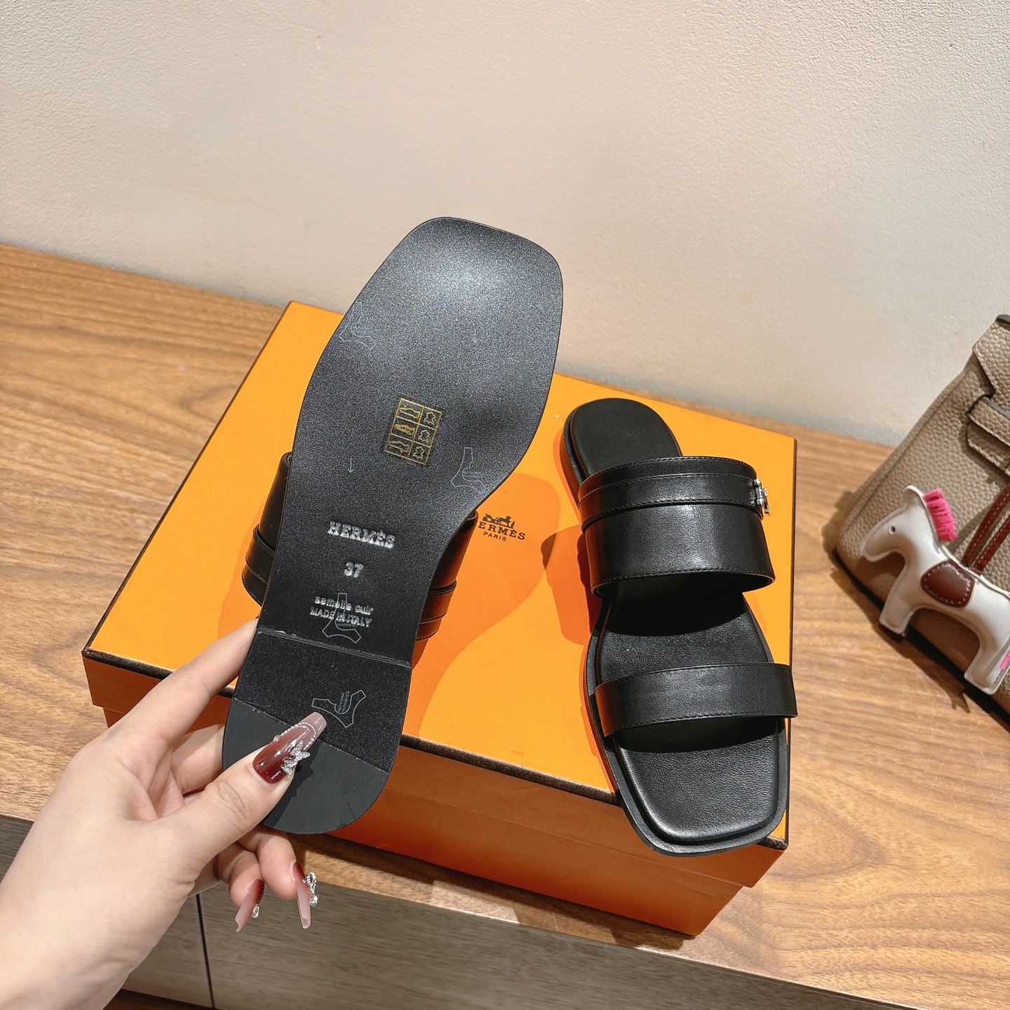 Hermes Flat Sandals 2025 New Arrivals - Genuine Leather Summer Slides 10 i1744461032755 9183 0 8