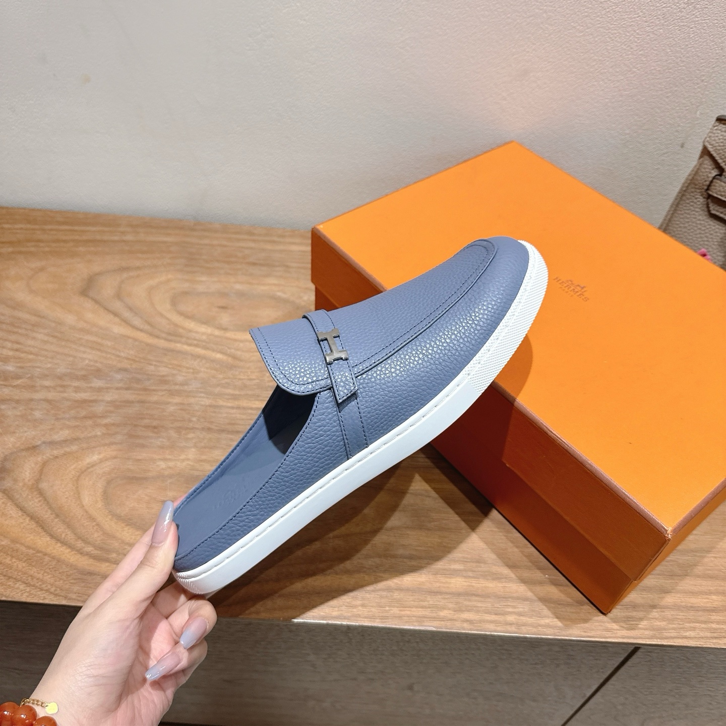 Hermès Men's Blue Leather Mules, Comfortable & Lightweight Shoes 7 i1749771354791 5463 0 0