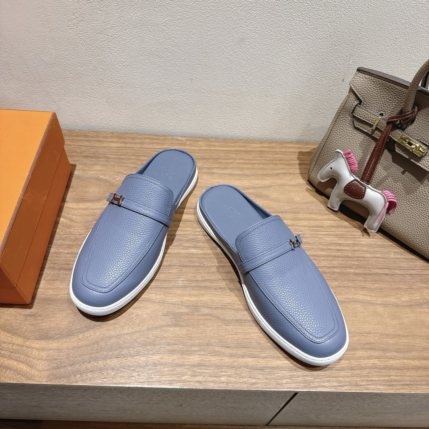Hermès Men's Blue Leather Mules, Comfortable & Lightweight Shoes 3 i1749771398867 9274 0 1