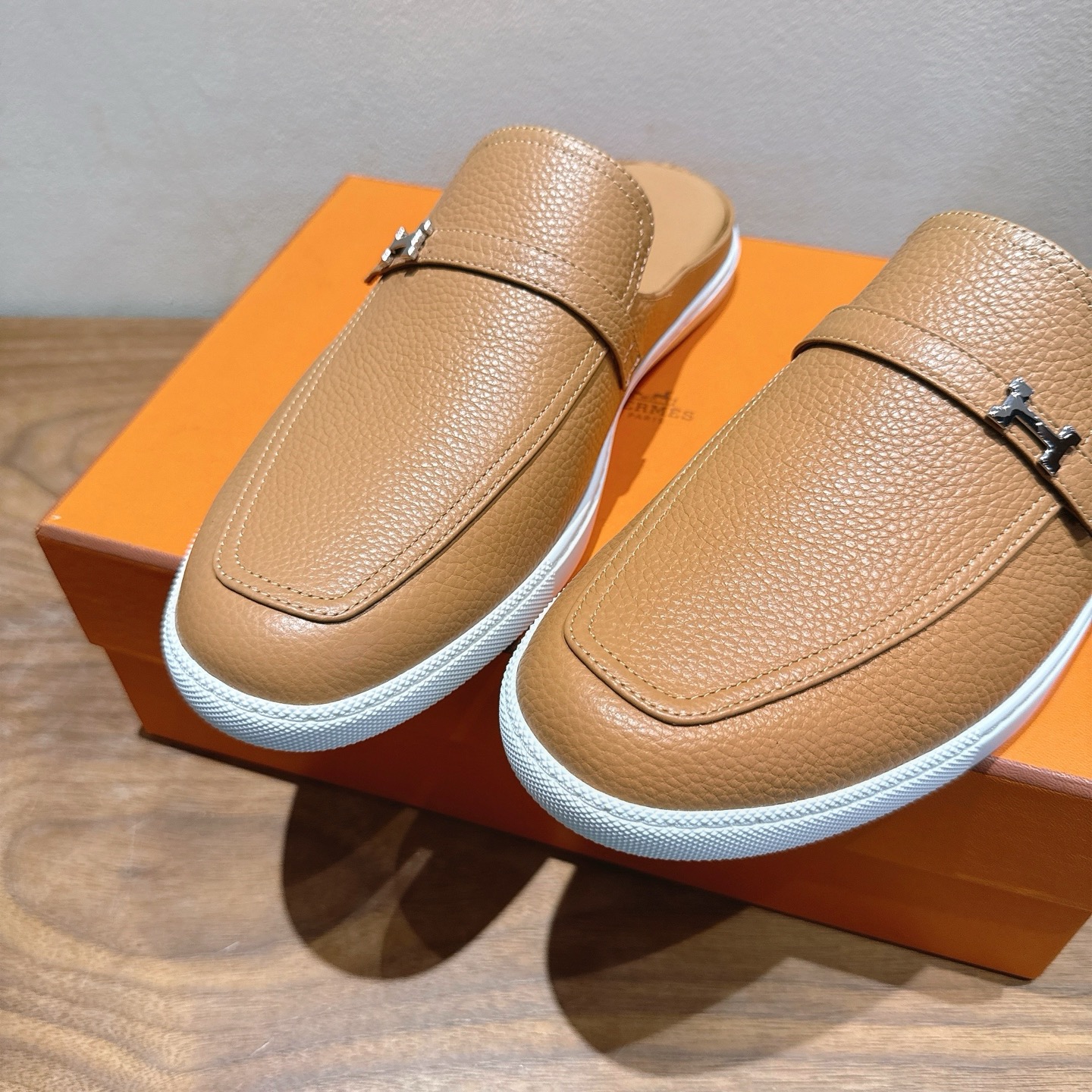 Hermes Leather Mules For Men And Women,New Arrival Fashionable Shoes 9 i1749771432605 8880 0 7