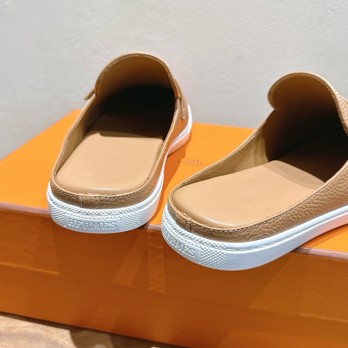 Hermes Leather Mules For Men And Women,New Arrival Fashionable Shoes 8 i1749771433177 6232 0 6
