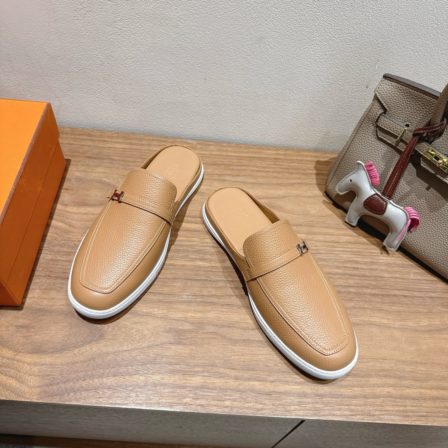 Hermes Leather Mules For Men And Women,New Arrival Fashionable Shoes 3 i1749771433189 6649 0 1
