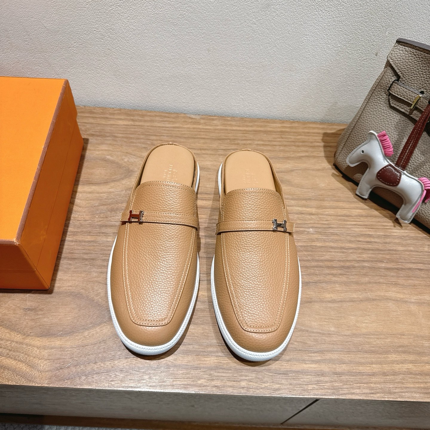Hermes Leather Mules For Men And Women,New Arrival Fashionable Shoes 2 i1749771433201 3971 0 0