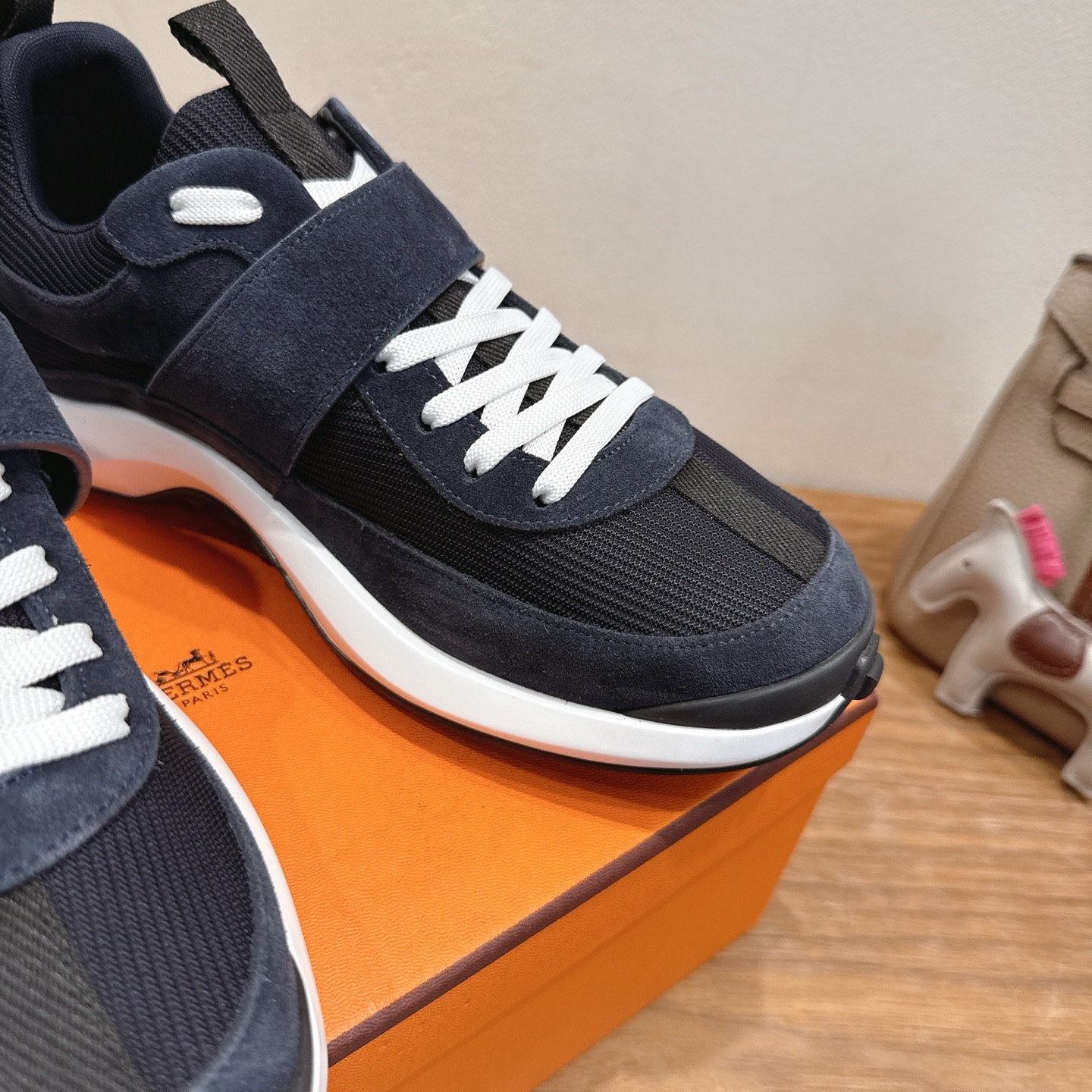 Retro Designer Sneakers for Men Women Couple Sports Shoes Walking Shoes 6 i1754237632208 4147 0 4