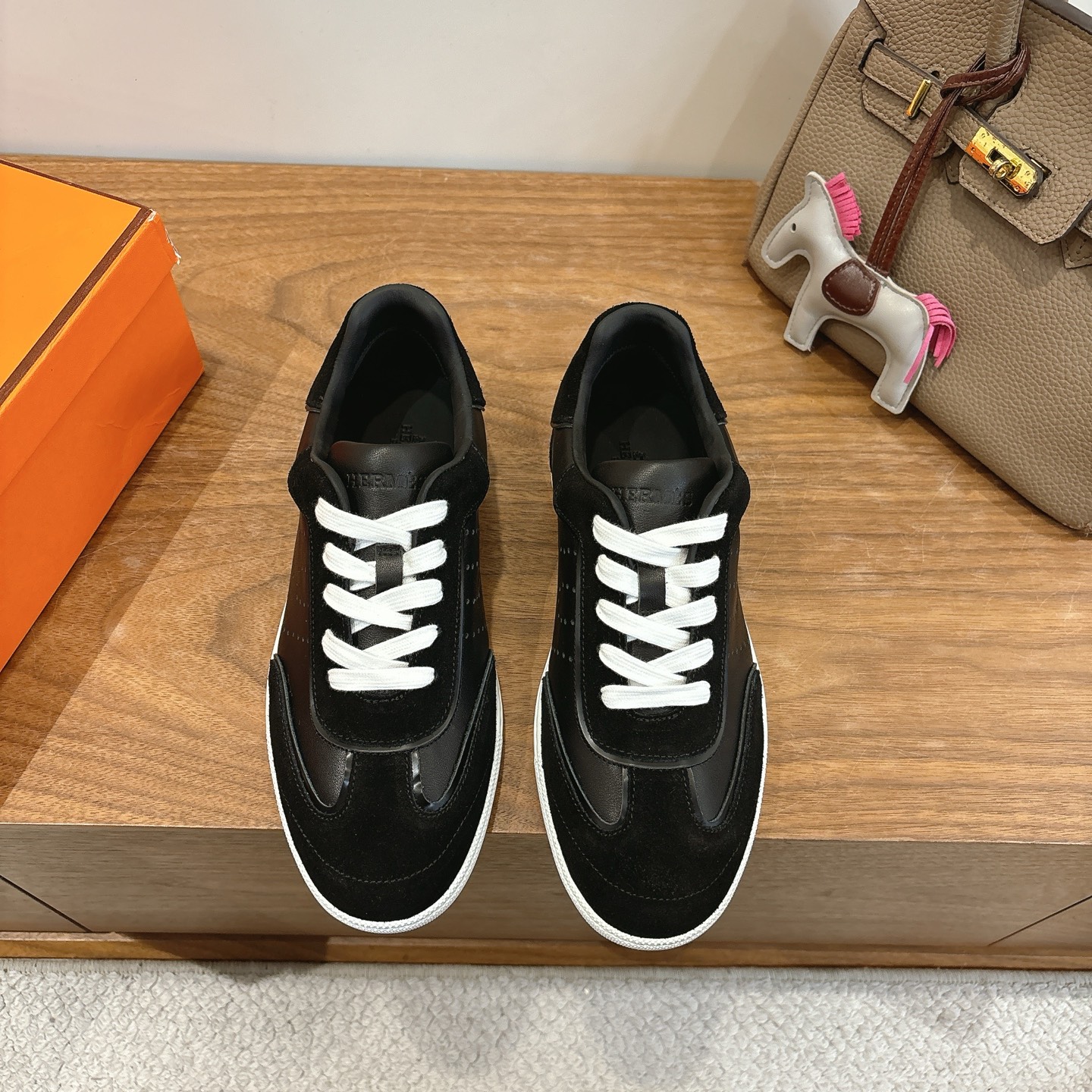 Hermes Eclair 新款爆款シリーズ - 快適な小牛皮シューズ