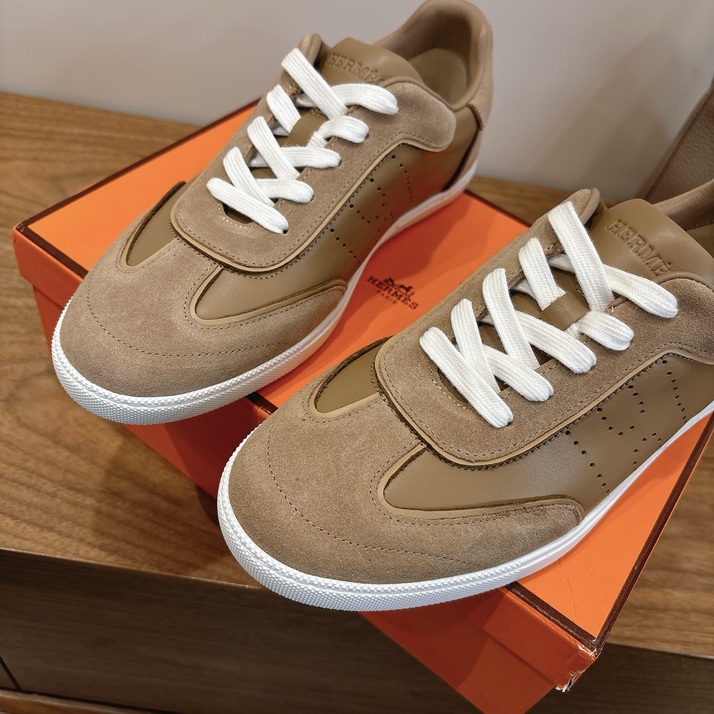 エルメス エクレア 新作スタイリッシュシューズ