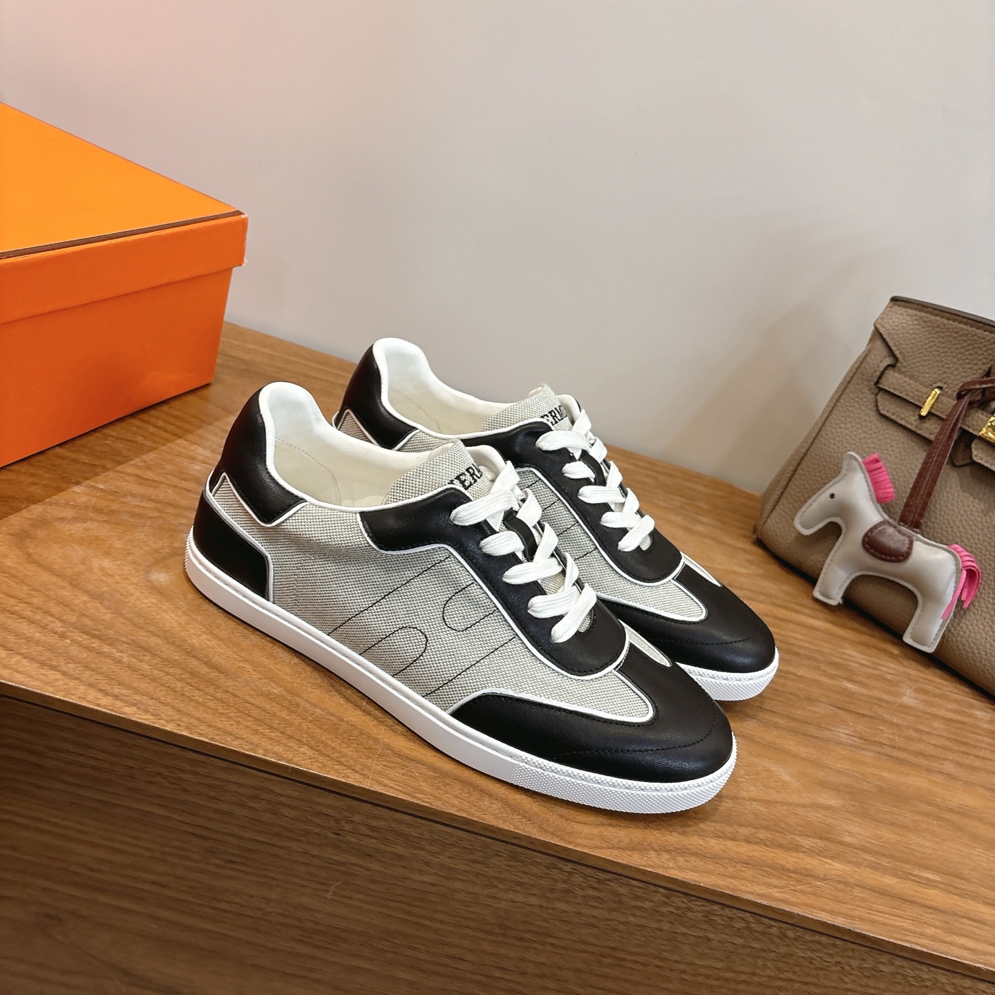 エルメス エクレア 新作爆款シューズ