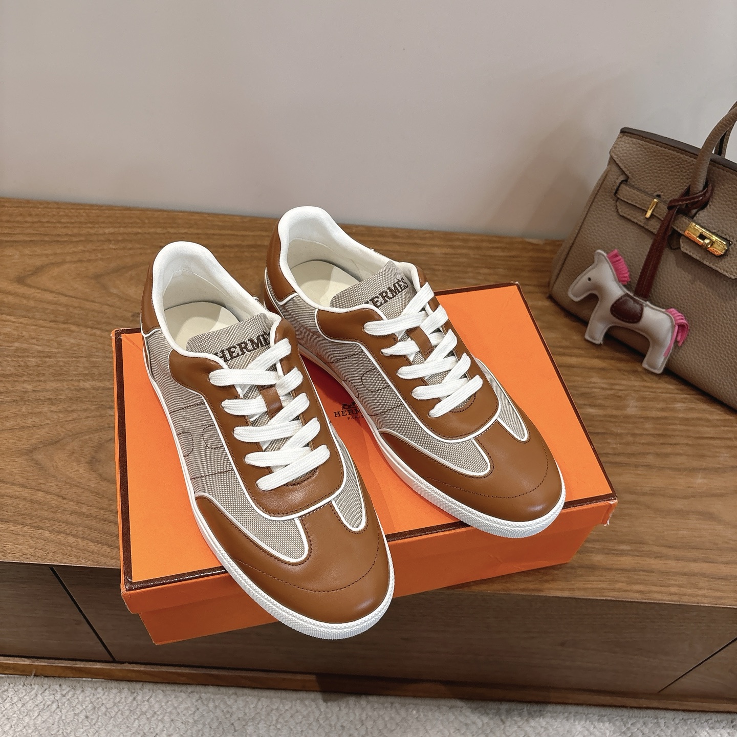 エルメス エクレア 春夏新作 爆款シューズ