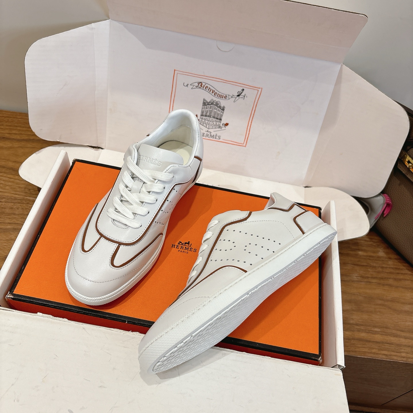 Hermes Eclair 新作爆款！快適な小牛皮スニーカー