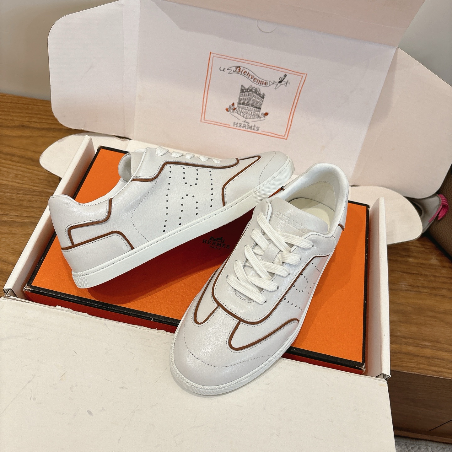 Hermes Eclair 新作爆款！快適な小牛皮スニーカー