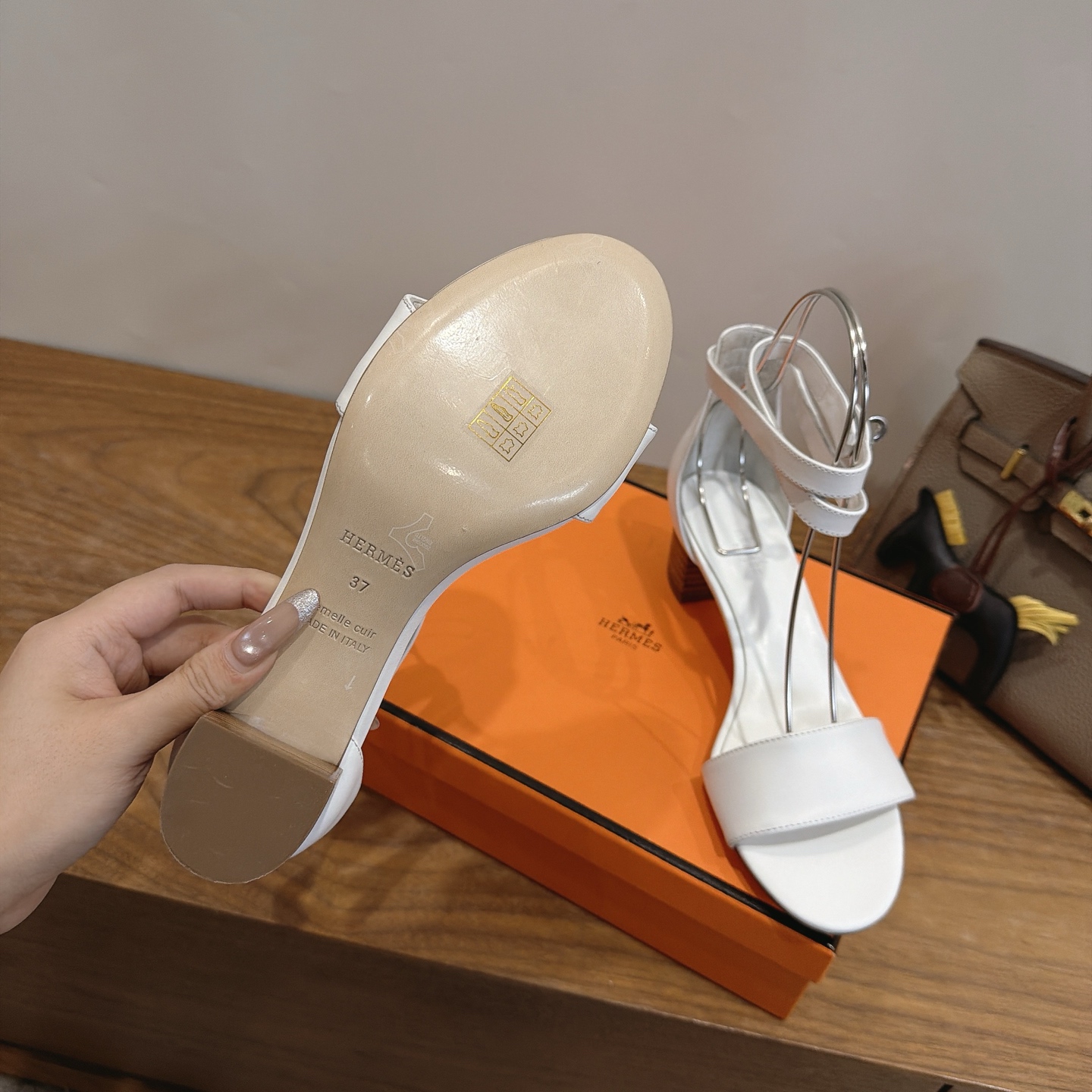Sapatos femininos Hermes. um Éclair — photo 9