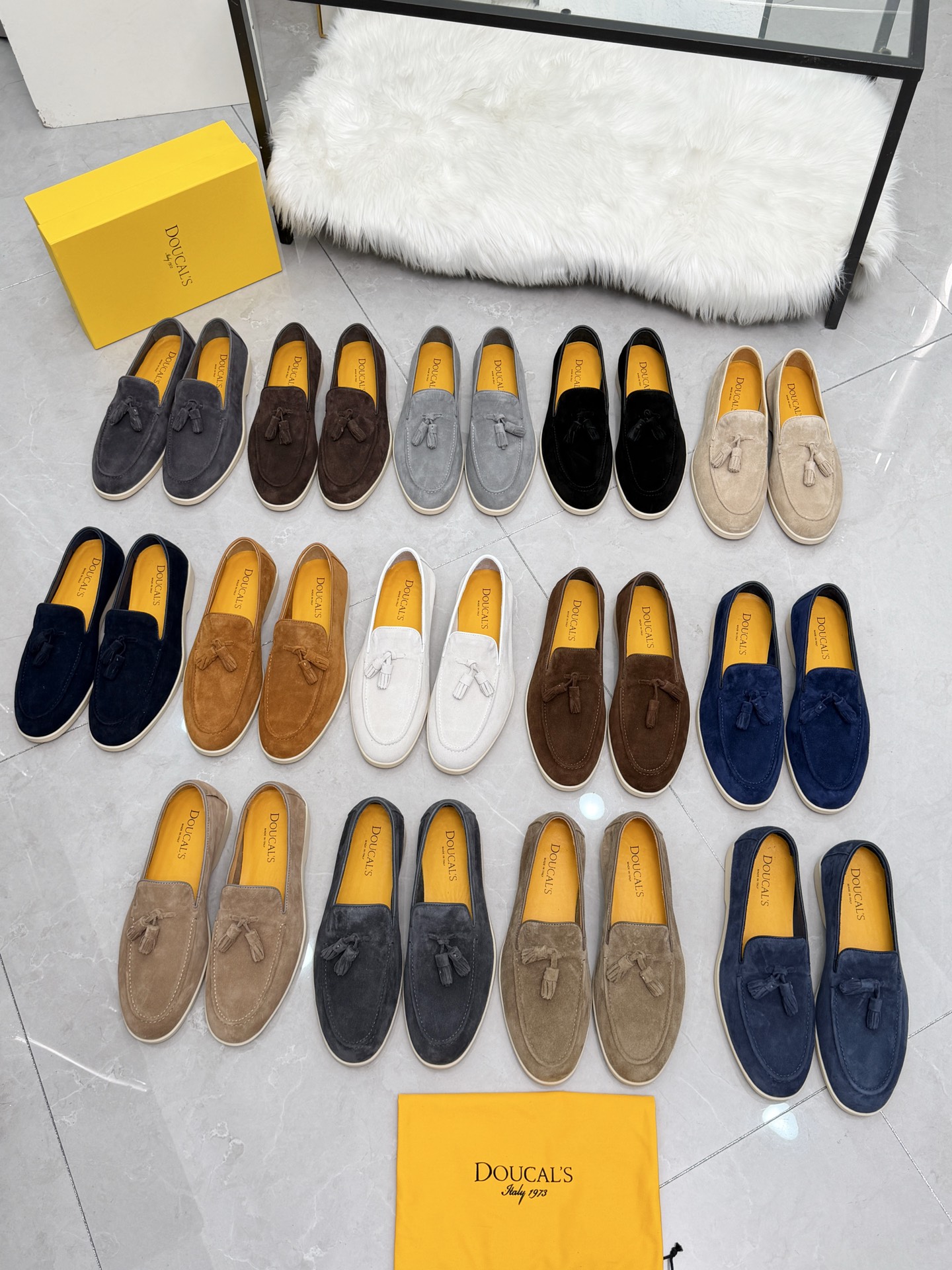 NO:931198,(Genuine leather midsole) 2026 latest Doucal’s loafers, comfortable and breathable fabric, imported suede leather lining, imported cowhide shock-absorbing molded insole, original one-to-one suction-molded rubber molded sole, lightweight, comfortable and non-slip, code number 39-46, loafers19860909(真皮中底)2026最新款Doucal’s乐福鞋 面料舒适透气,进口绒面皮内里进口牛里减震成型鞋垫 原版一比一吸模橡胶成型底 轻型舒适防滑 码数39-46,,loafers,Men's shoes