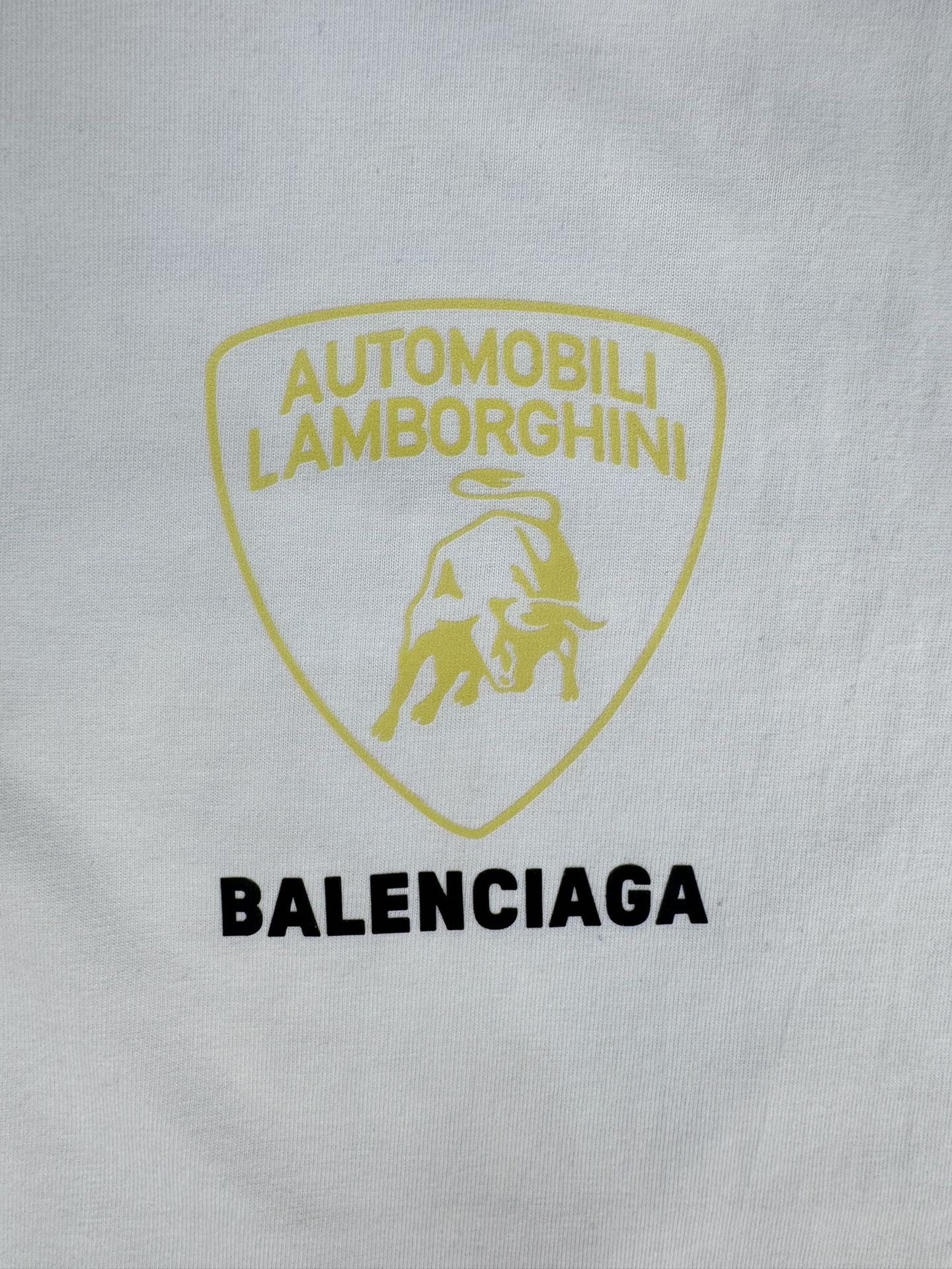Balenciaga x Lamborghini Camiseta de Manga Corta con Logo Estampado 5 i1745871312 339 6