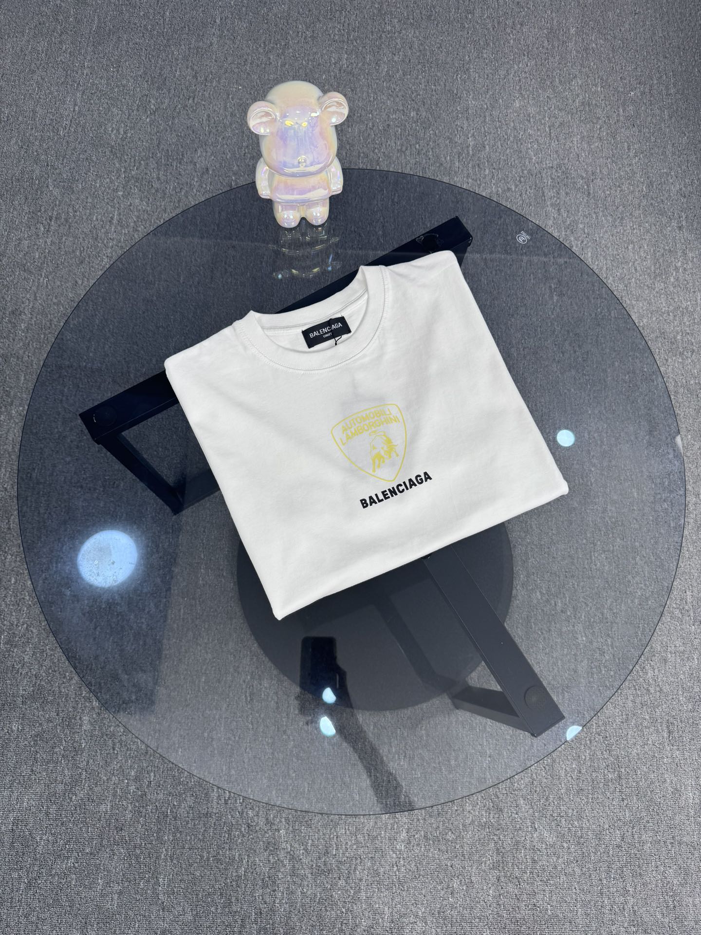 Balenciaga x Lamborghini Camiseta de Manga Corta con Logo Estampado 8 i1745871312 9600 2