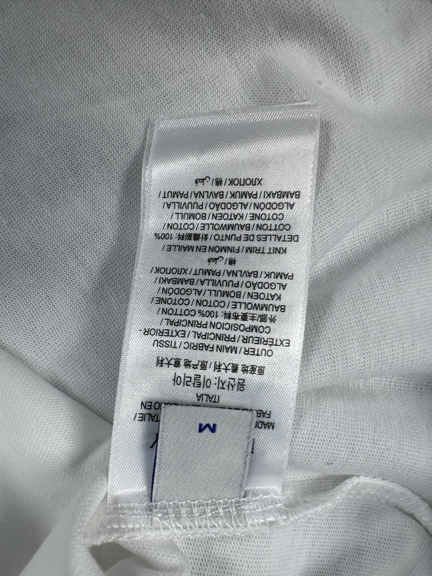 Burberry Camiseta Clásica con Logo Bordado para Hombre y Mujer 10 i1745872098 2243 7