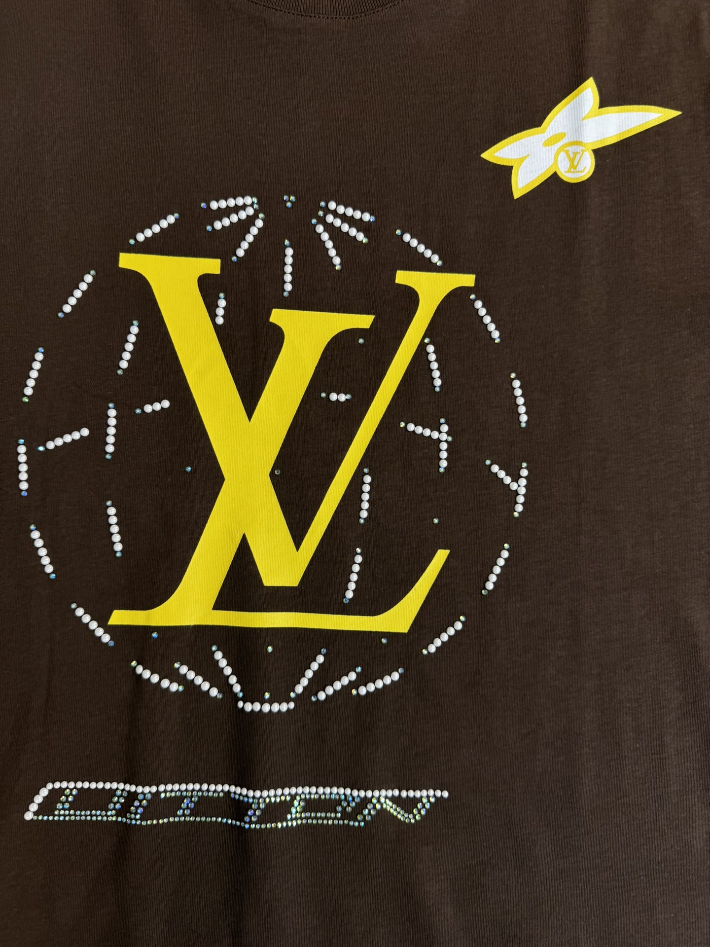 Louis Vuitton Camiseta de Manga Corta con Estampado de Diamante para Hombre 5 i1745872153 4030 1