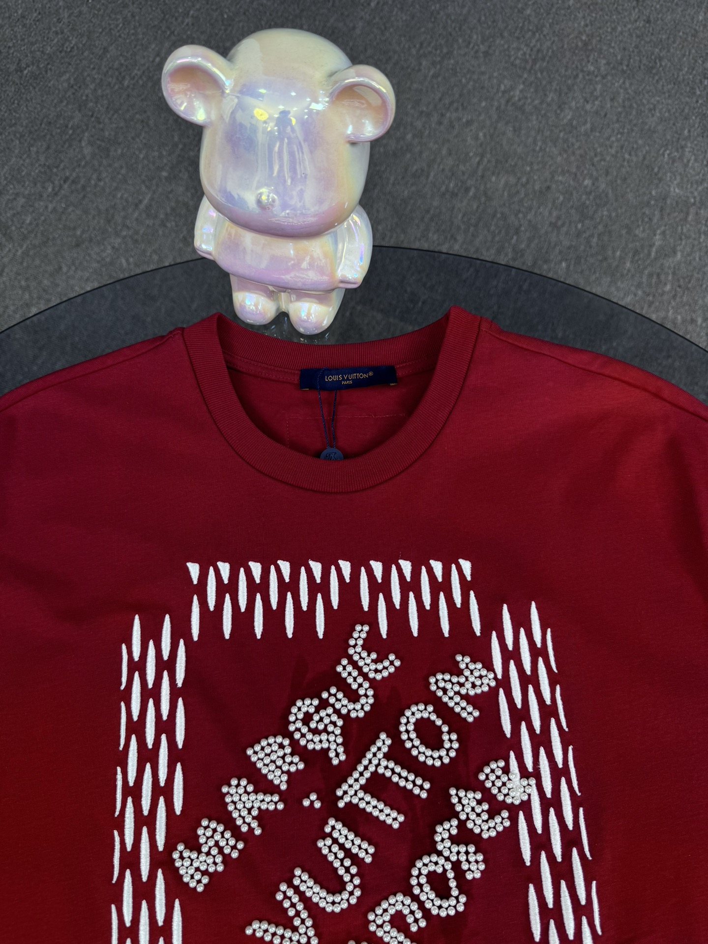 ￼  （顶级版本 区别通货）
25ssLouis Vuitton路易威登史上最昂贵刺绣/珍珠串珠半袖T恤