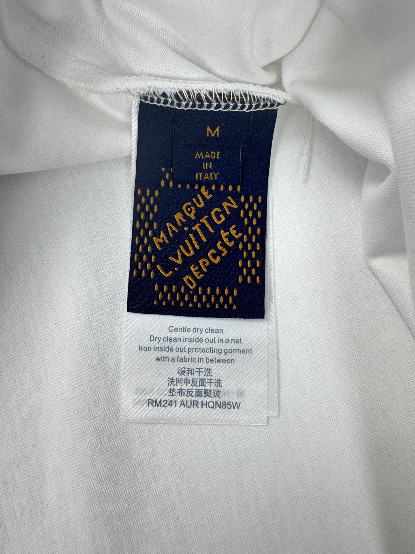 Louis Vuitton Camiseta de Manga Corta con Bordado de Perlas Premium 2025 9 i1746124695 443 5