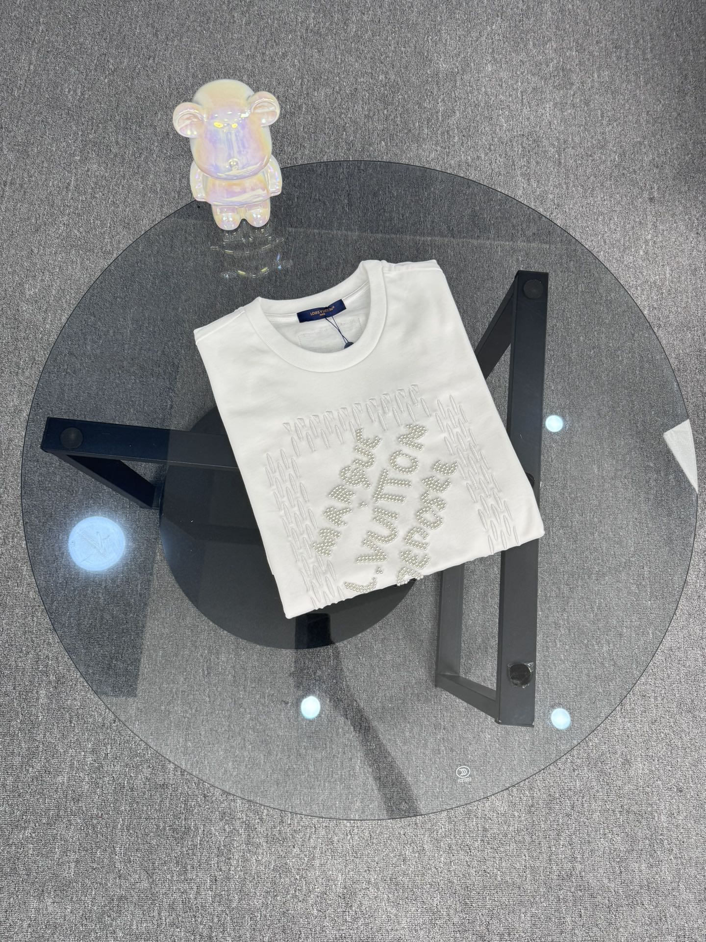 Louis Vuitton Camiseta de Manga Corta con Bordado de Perlas Premium 2025 6 i1746124703 548 0