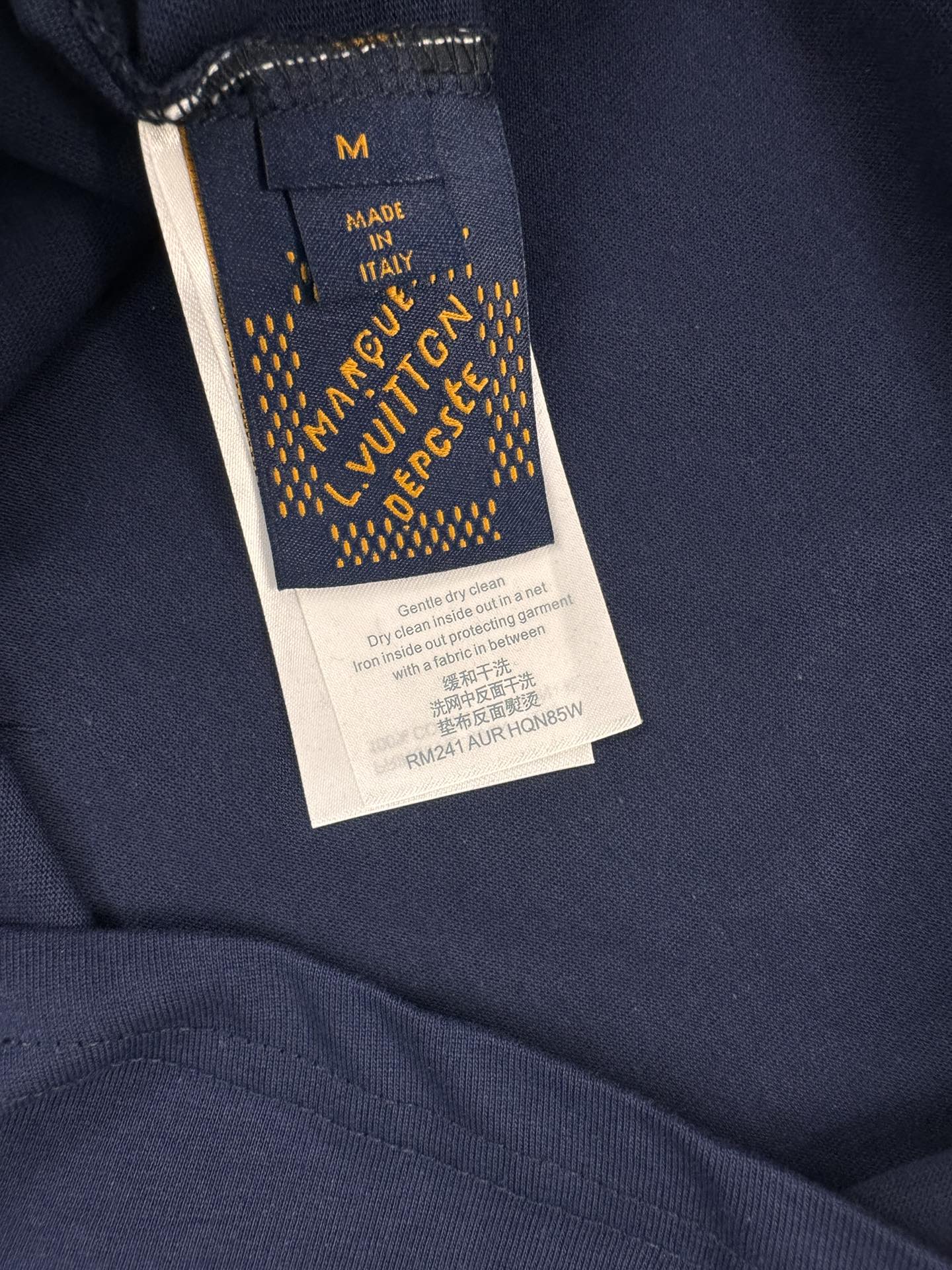 Louis Vuitton Camiseta de Manga Corta con Bordado de Cuentas para Hombre 9 i1746124913 2012 3