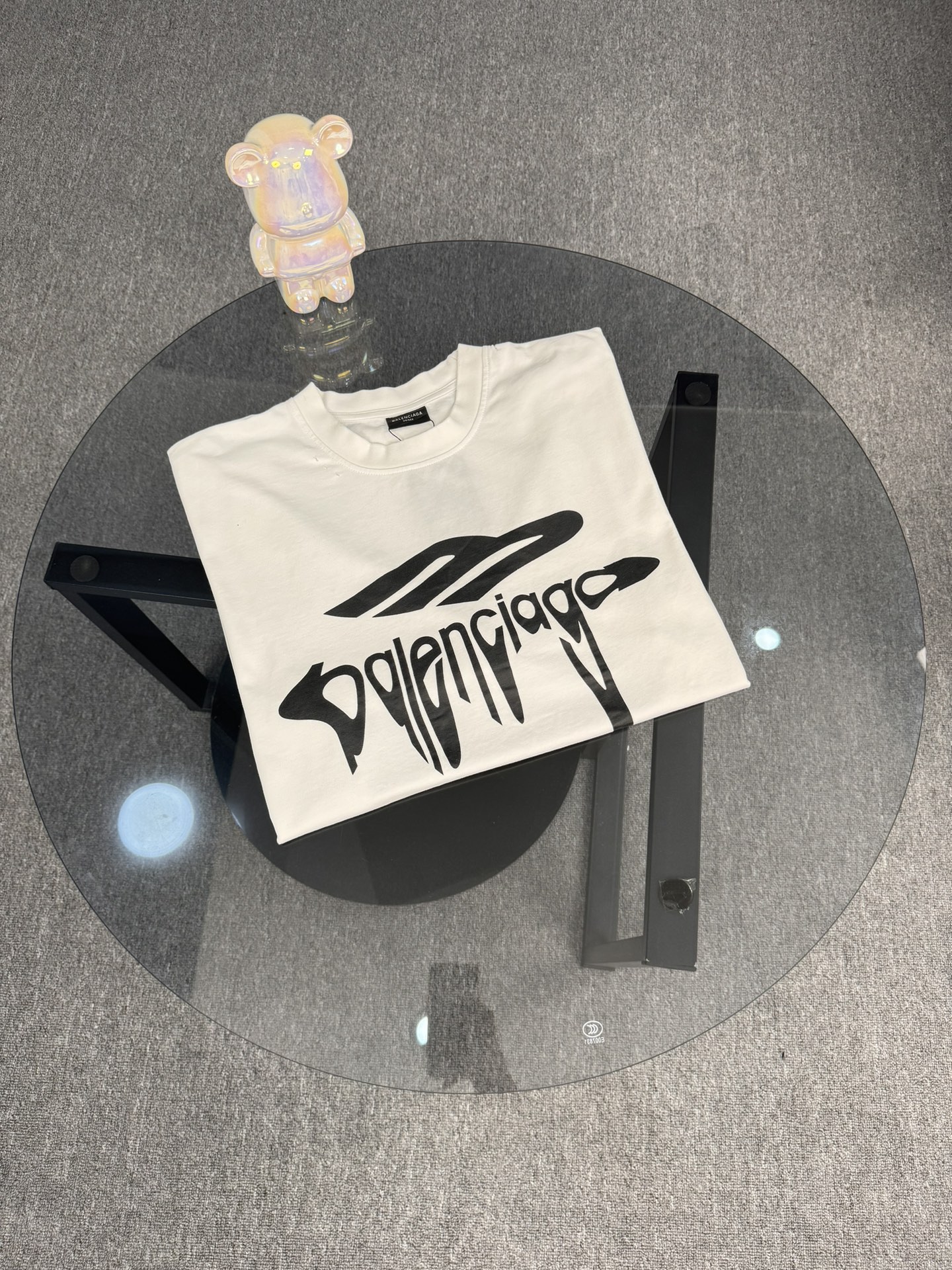 Balenciaga Camiseta de Manga Corta con Estampado de Goteo 3M para Primavera/Verano 4 i1746147050 1389 0