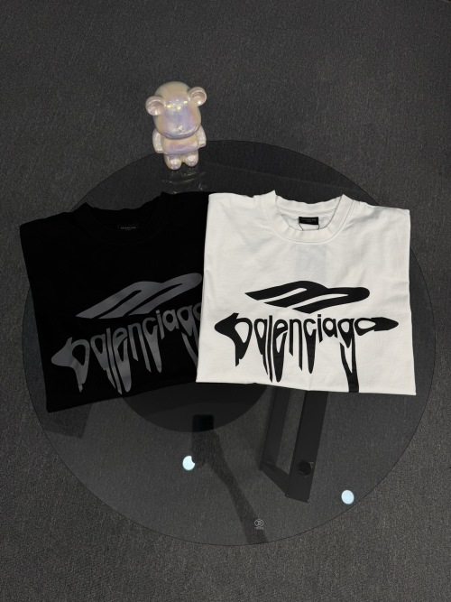 Balenciaga Camiseta de Manga Corta con Estampado de Goteo 3M para Primavera/Verano 15 Balenciaga Camiseta de Manga Corta con Estampado de Goteo 3M para Primavera/Verano