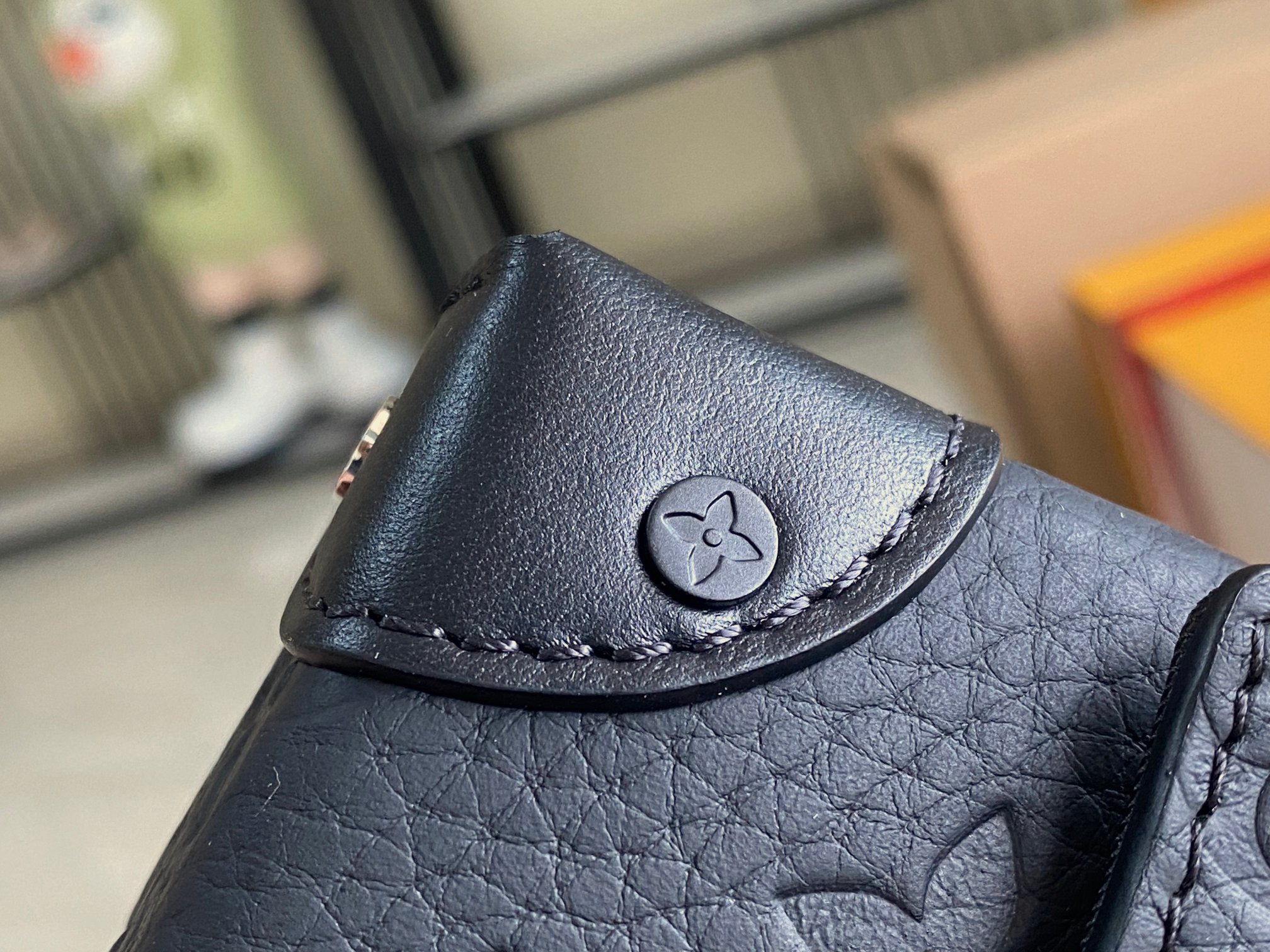 Louis Vuitton Haute Couture Classic Luxury Handbag Shoulder Crossbody 7