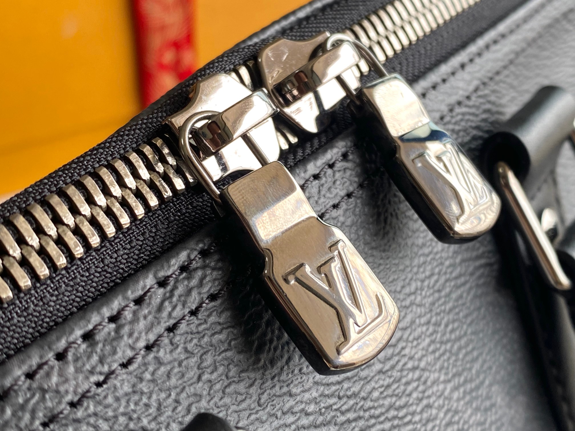 Louis Vuitton M46655 Leather Duffle Bag with Full Packaging - 33x21x16CM 7 a1695019903199 7674