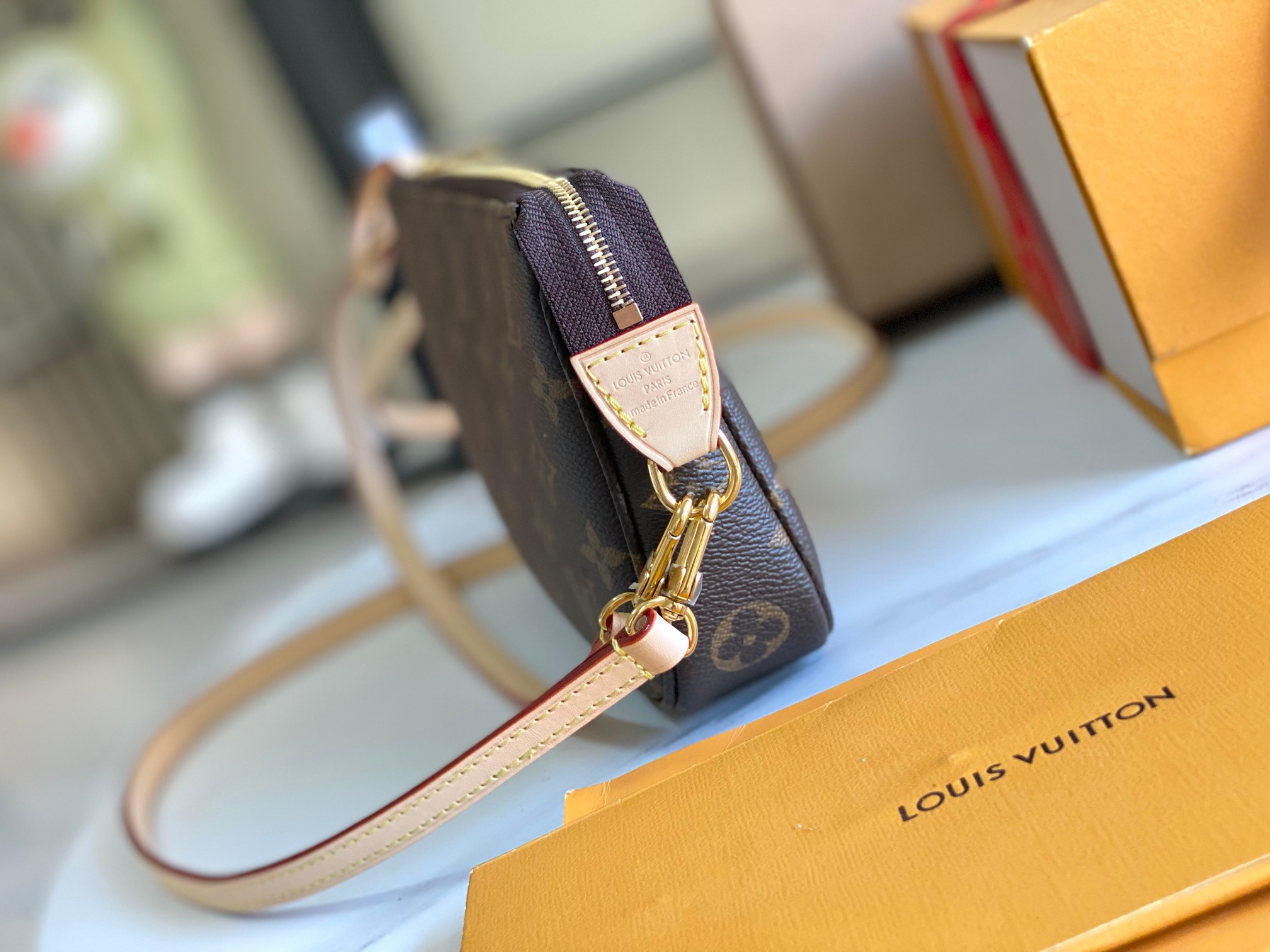 Louis Vuitton Haute Couture Classic Luxury Handbag Shoulder Crossbody 3