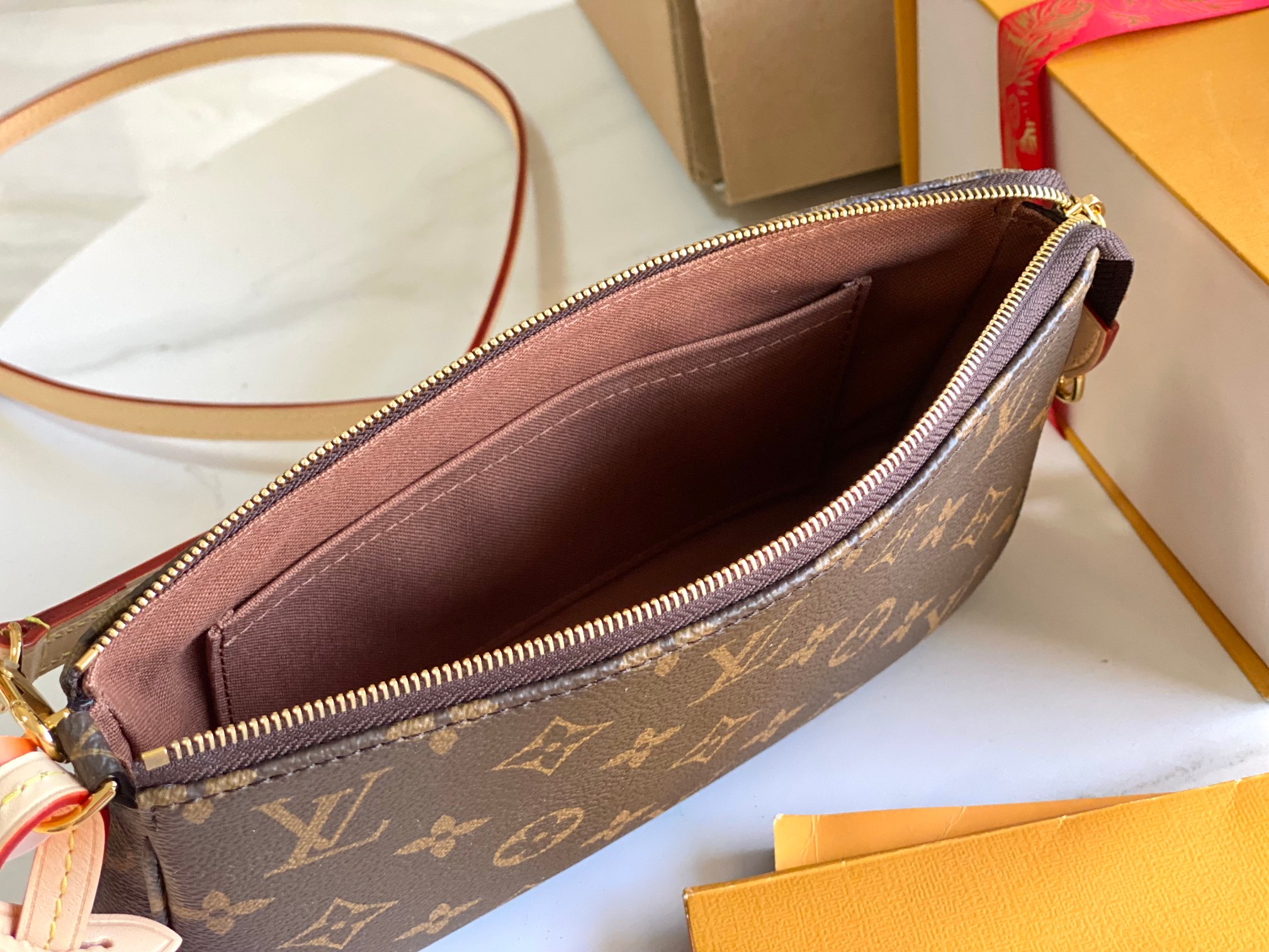 Louis Vuitton Haute Couture Classic Luxury Handbag Shoulder Crossbody 9