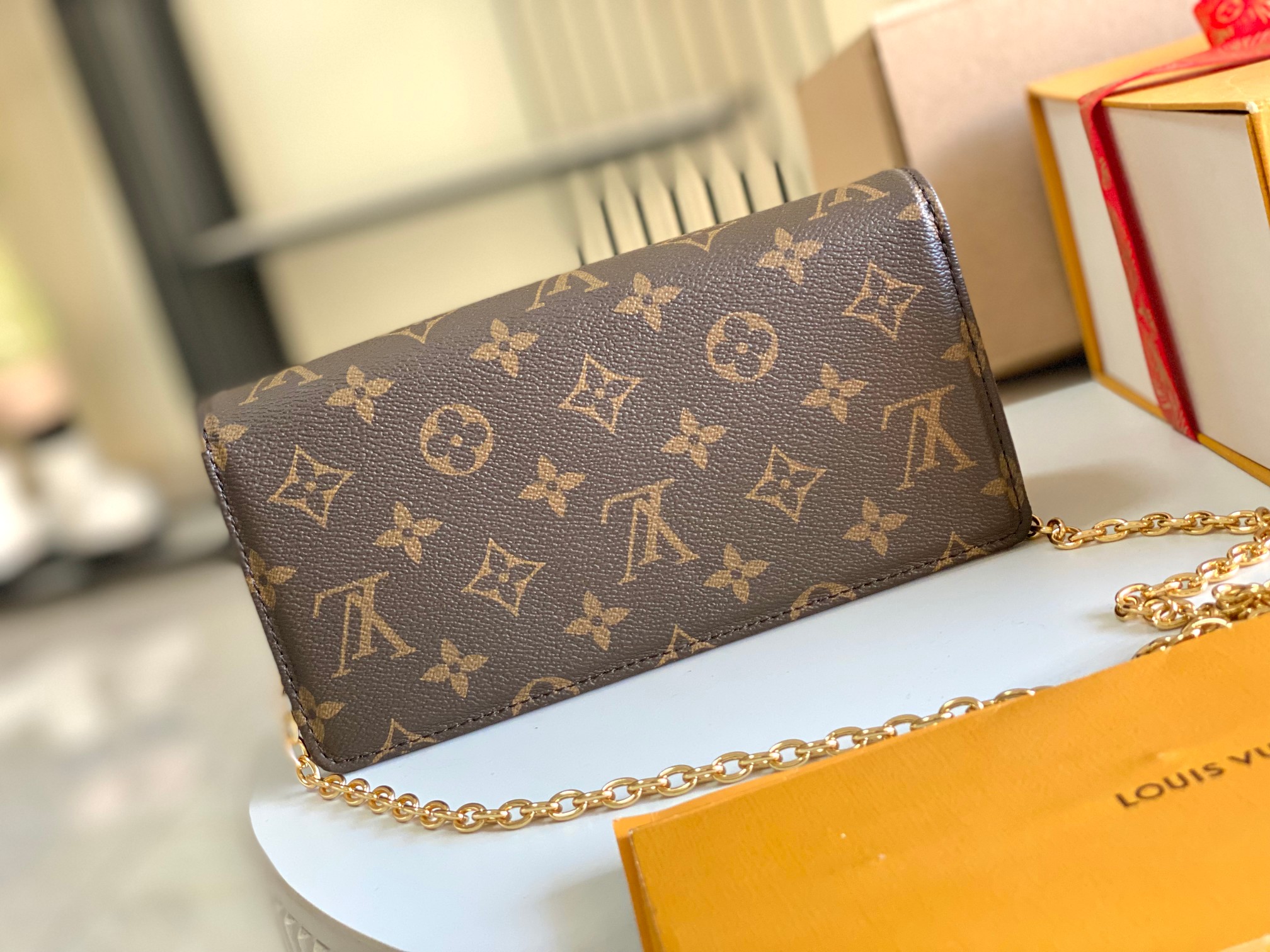 Louis Vuitton Haute Couture Classic Luxury Handbag Shoulder Crossbody 4