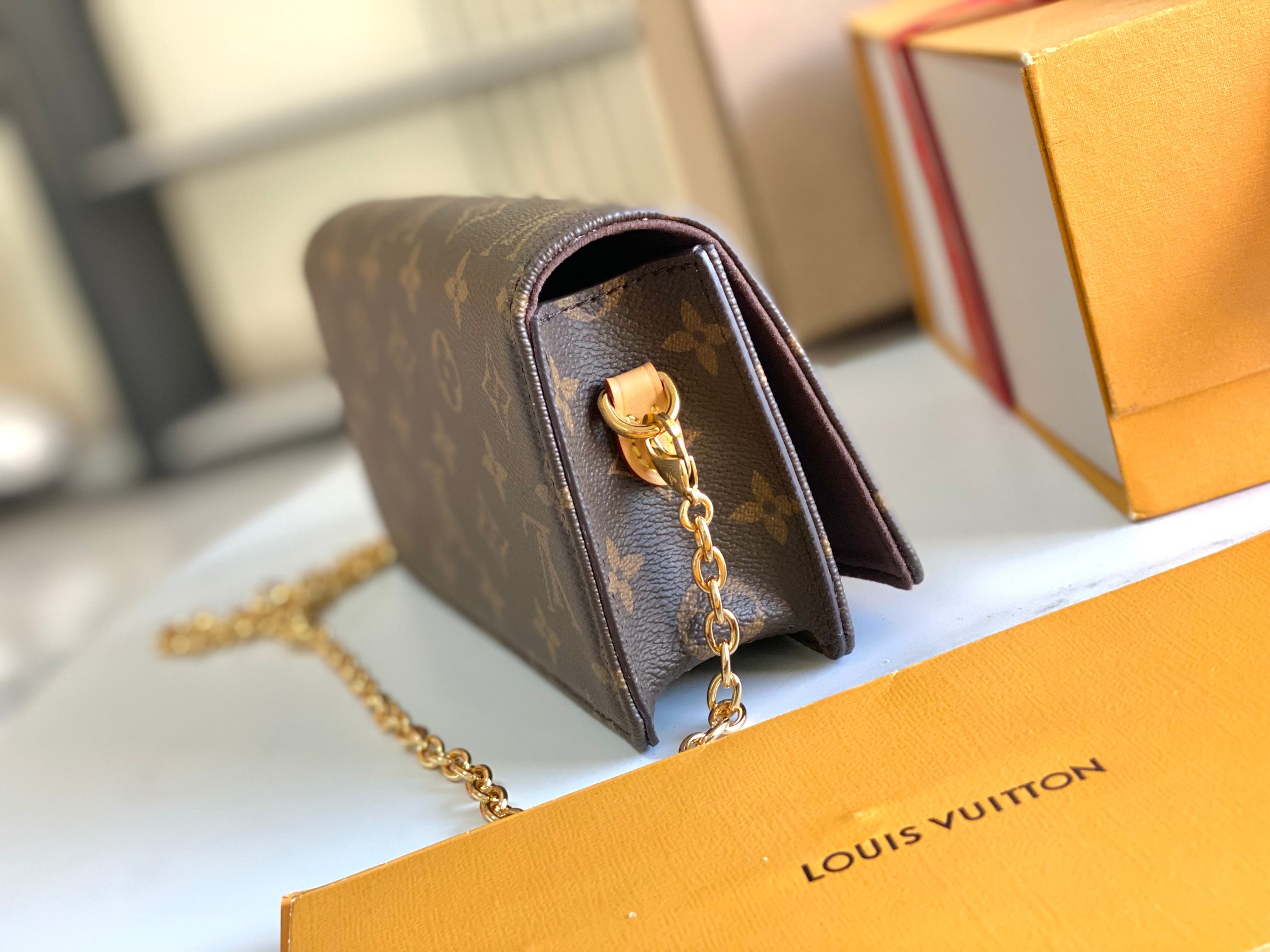 Louis Vuitton Haute Couture Classic Luxury Handbag Shoulder Crossbody 3