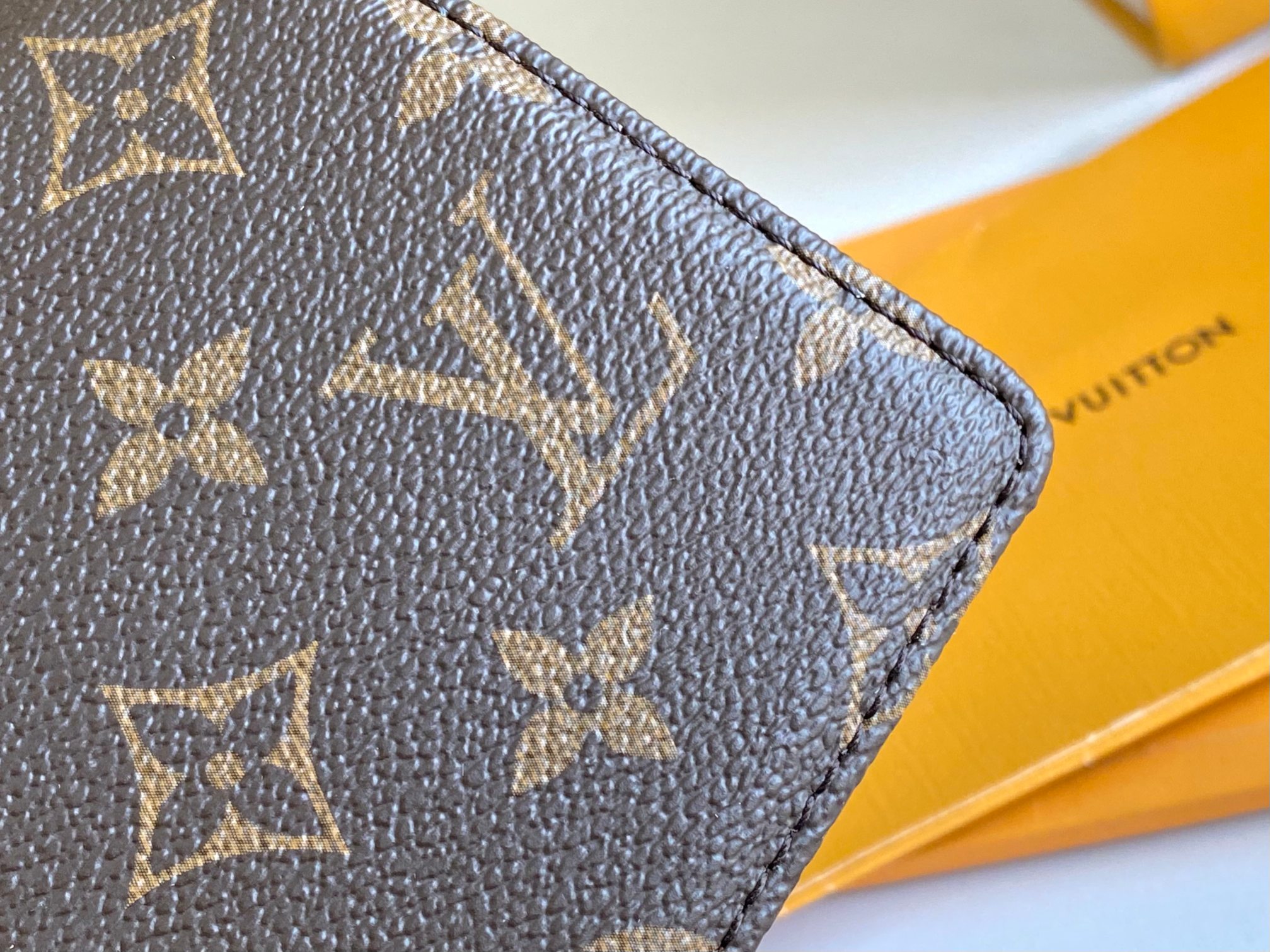 Louis Vuitton Haute Couture Classic Luxury Handbag Shoulder Crossbody 9
