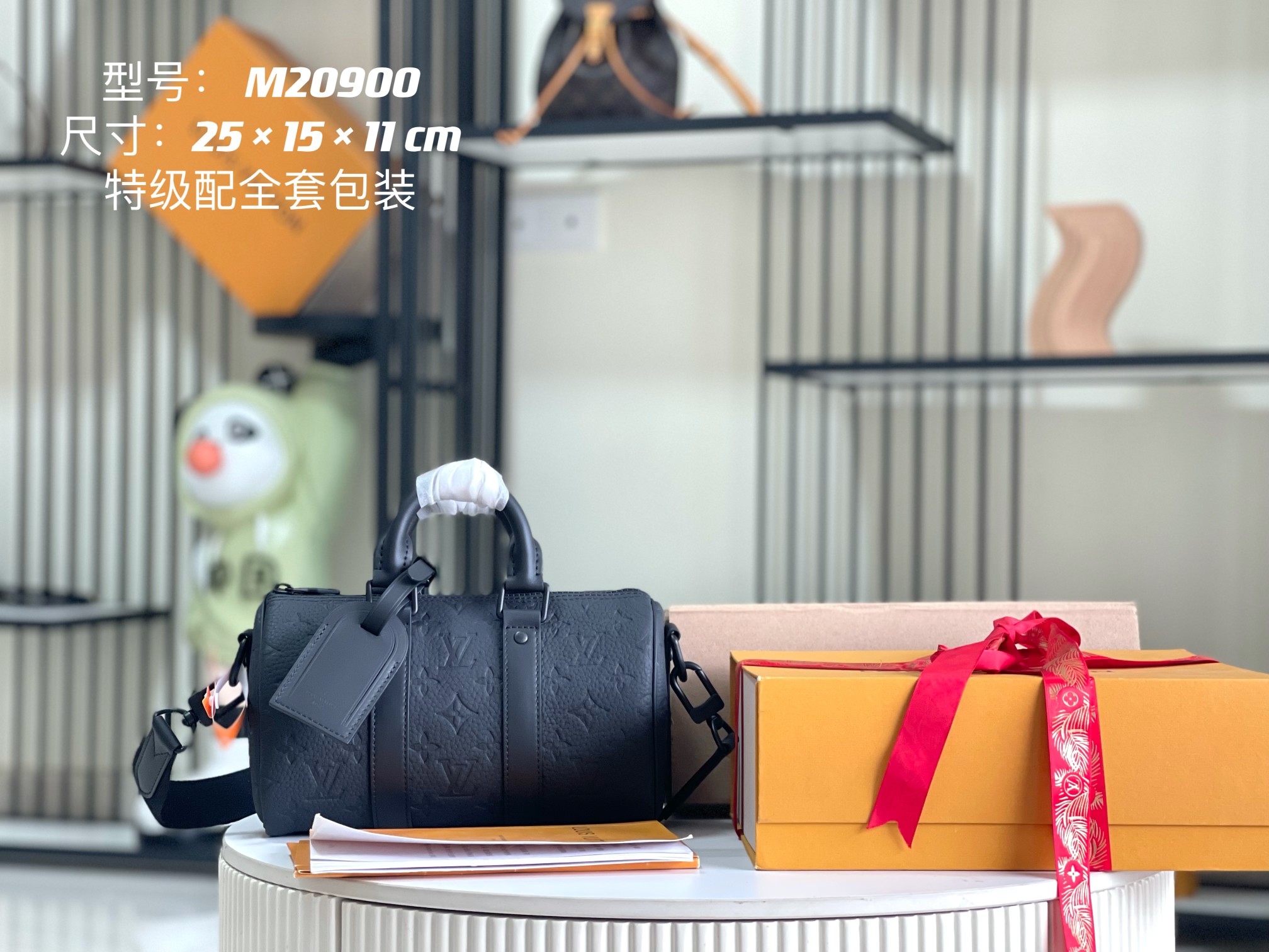 NO:338928,(163 chips) Super-grade full-package, super-grade all-steel hardware, original leather M20900 leather is an authentic OEM factory Italian A-grade leather (extra-grade genuine): the so-called super-grade genuine.  It is a complete package with quality, hardware, fabric, handmade, oily edges, A-level production, shooting pictures are consistent with the product, and the pictures are fully packaged. Size: 25x15x11CM, LV special version, louis vuitton19860909（163 芯片）特级配全套包装 特级全钢五金 原厂皮M20900皮料是正品代工厂意大利A级皮料（特级正品）:所谓的特级正品．是在于品质、五金、面料、手工、油边、A级出品、拍摄图跟产品一致丶配图上的全套包装.尺寸:25x15x11CM,LV特级版本,louis vuitton,Bag