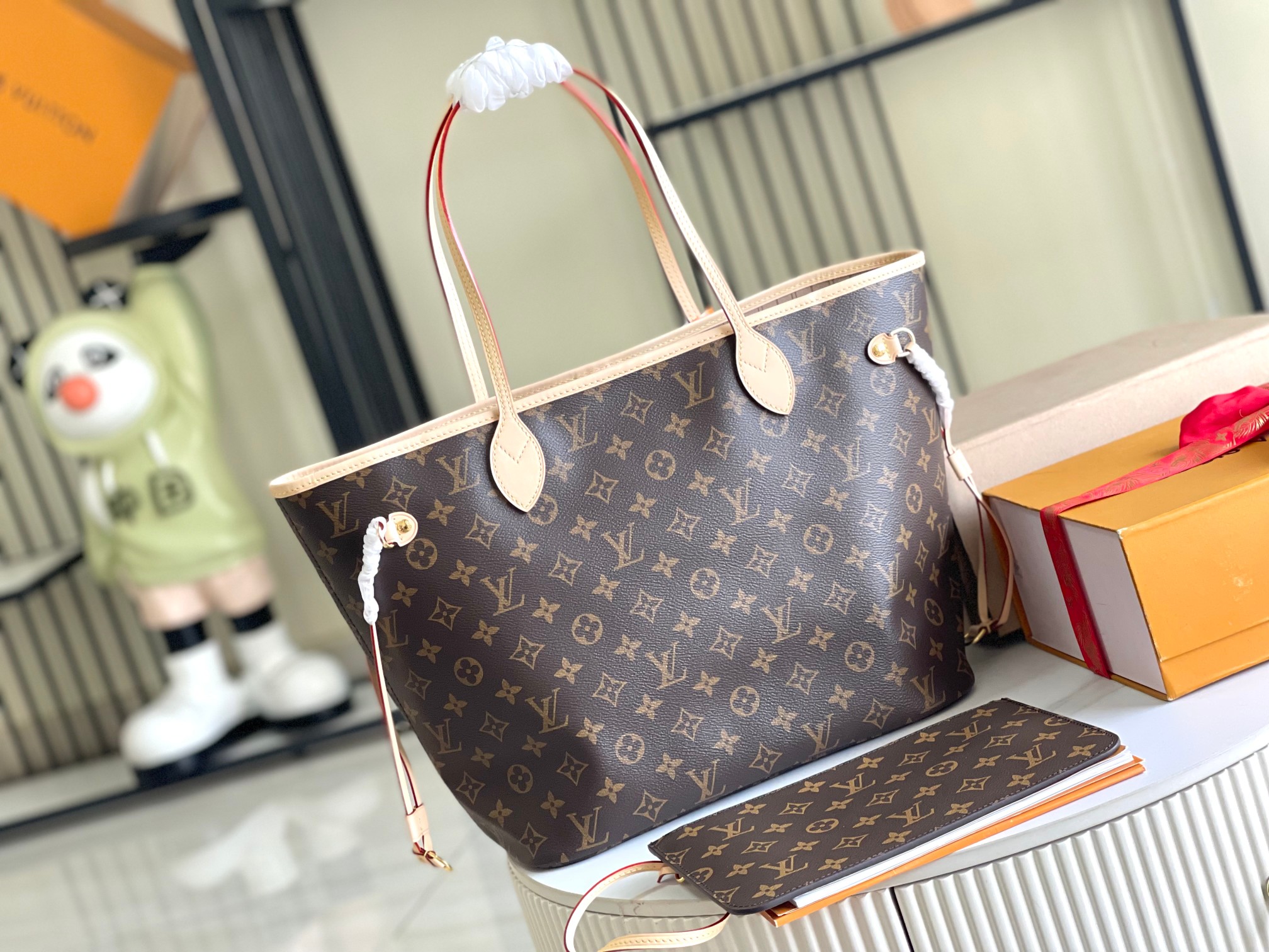 Louis Vuitton Haute Couture Classic Luxury Handbag Shoulder Crossbody 3