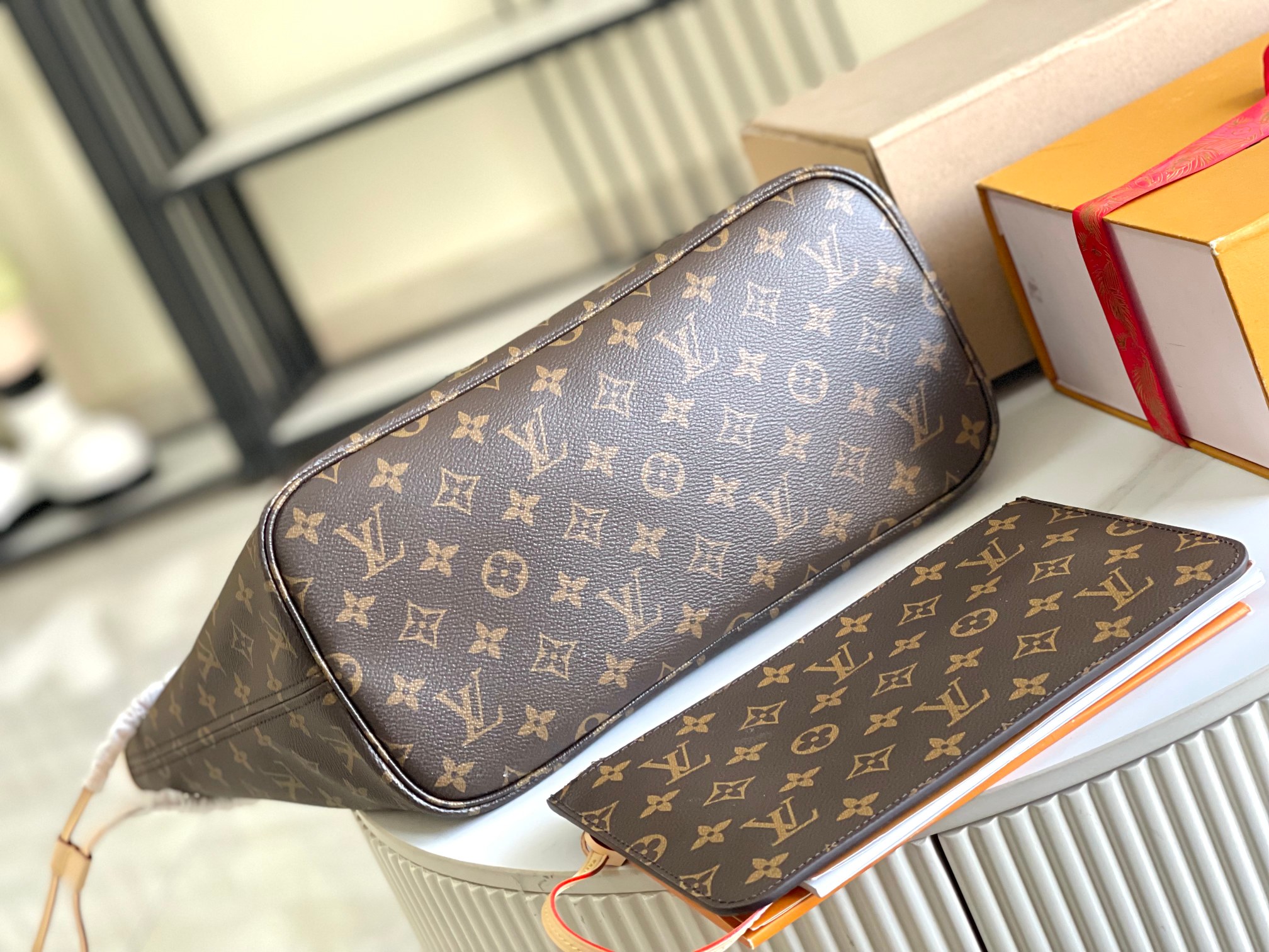 Louis Vuitton Haute Couture Classic Luxury Handbag Shoulder Crossbody 4
