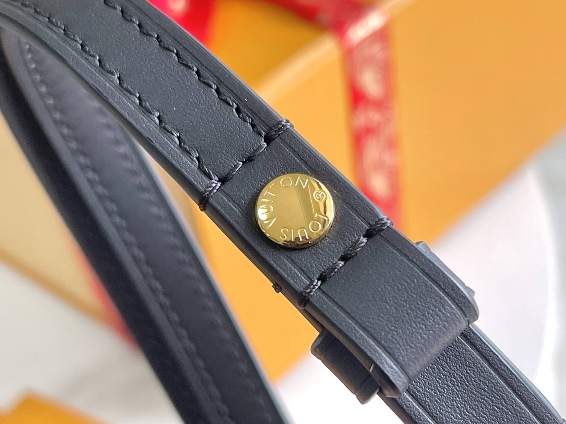 特級全鋼五金の高品質イタリアンレザー製ハンドバッグ