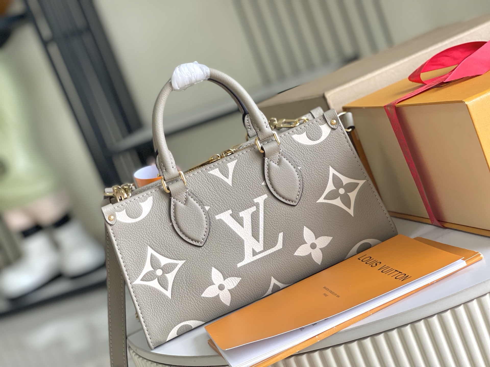 Louis Vuitton M23641 Bag, Premium Leather, Complete Packaging, 23x12x4.3 CM 5 i1750565594223 830 0 3