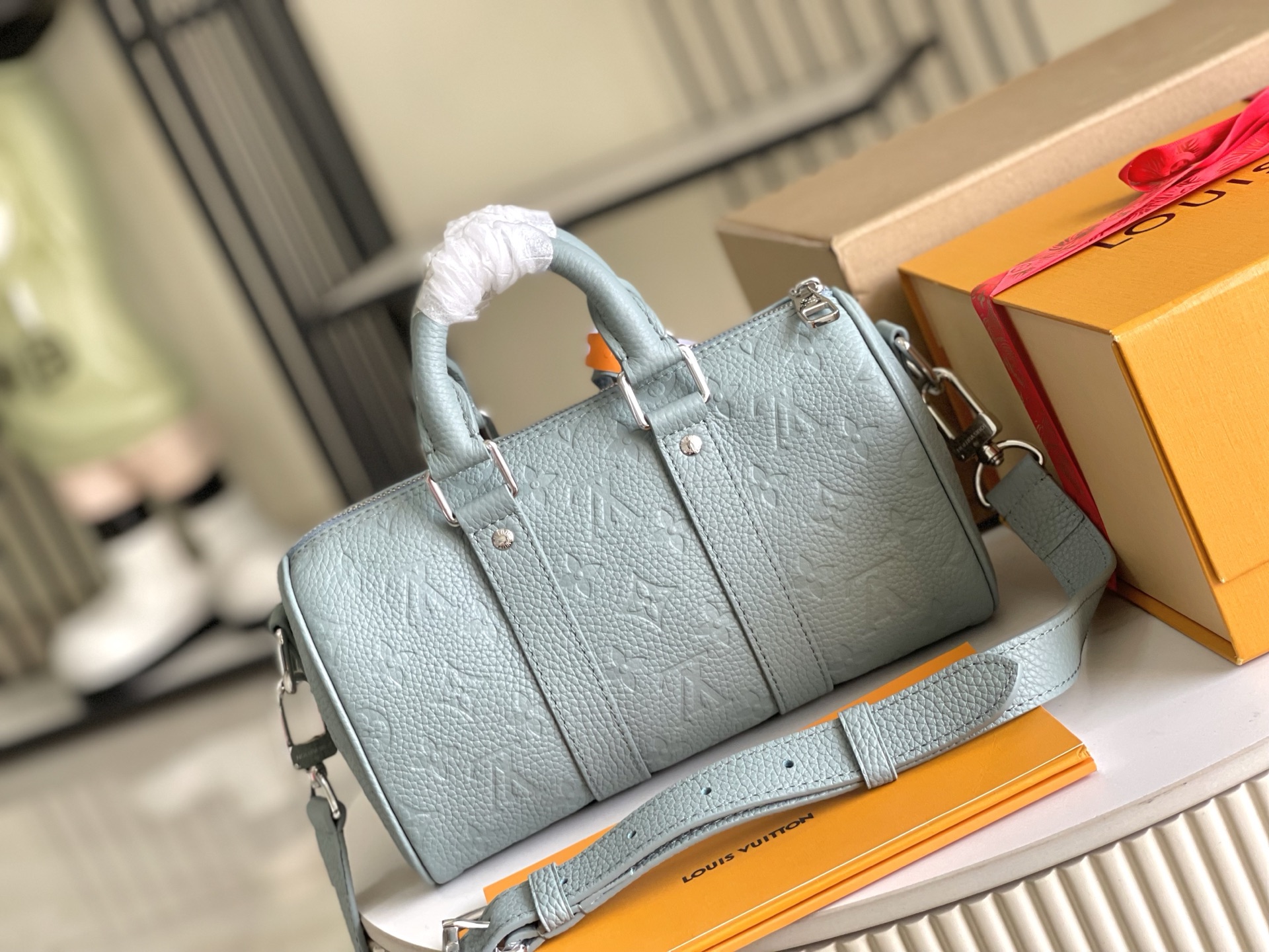 Louis Vuitton M13866 Blue Leather Handbag, 25x15x11cm, Full Set 5 i1750828192170 4791 0 3