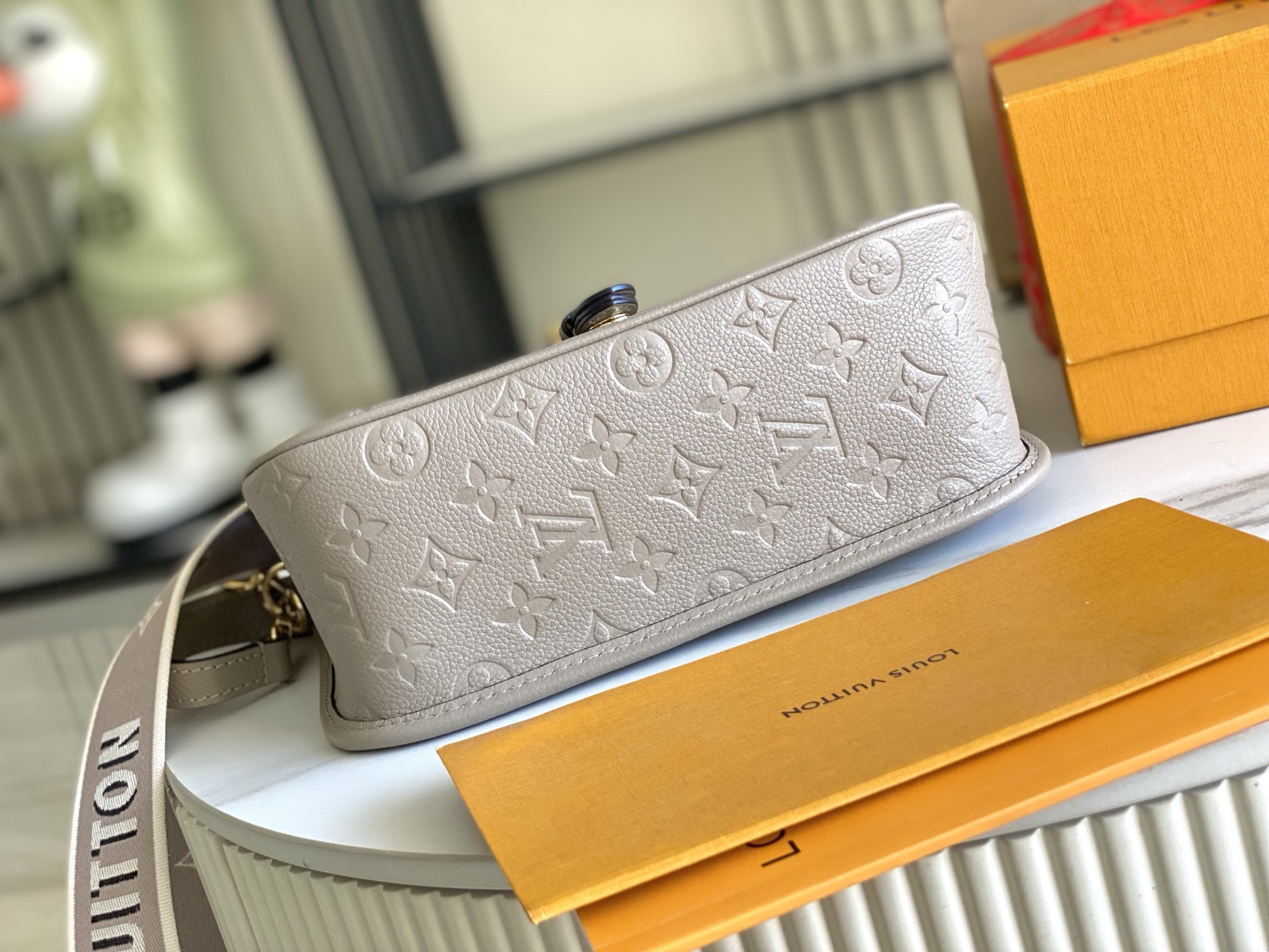 Louis Vuitton Gray Monogram Empreinte Marais Shoulder Bag M46583 6 i1753598323009 8270 0 4