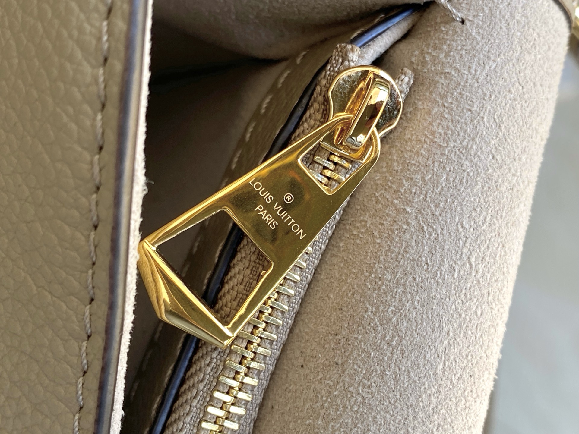 Louis Vuitton Gray Monogram Empreinte Marais Shoulder Bag M46583 8 i1753598324548 5742 0 6
