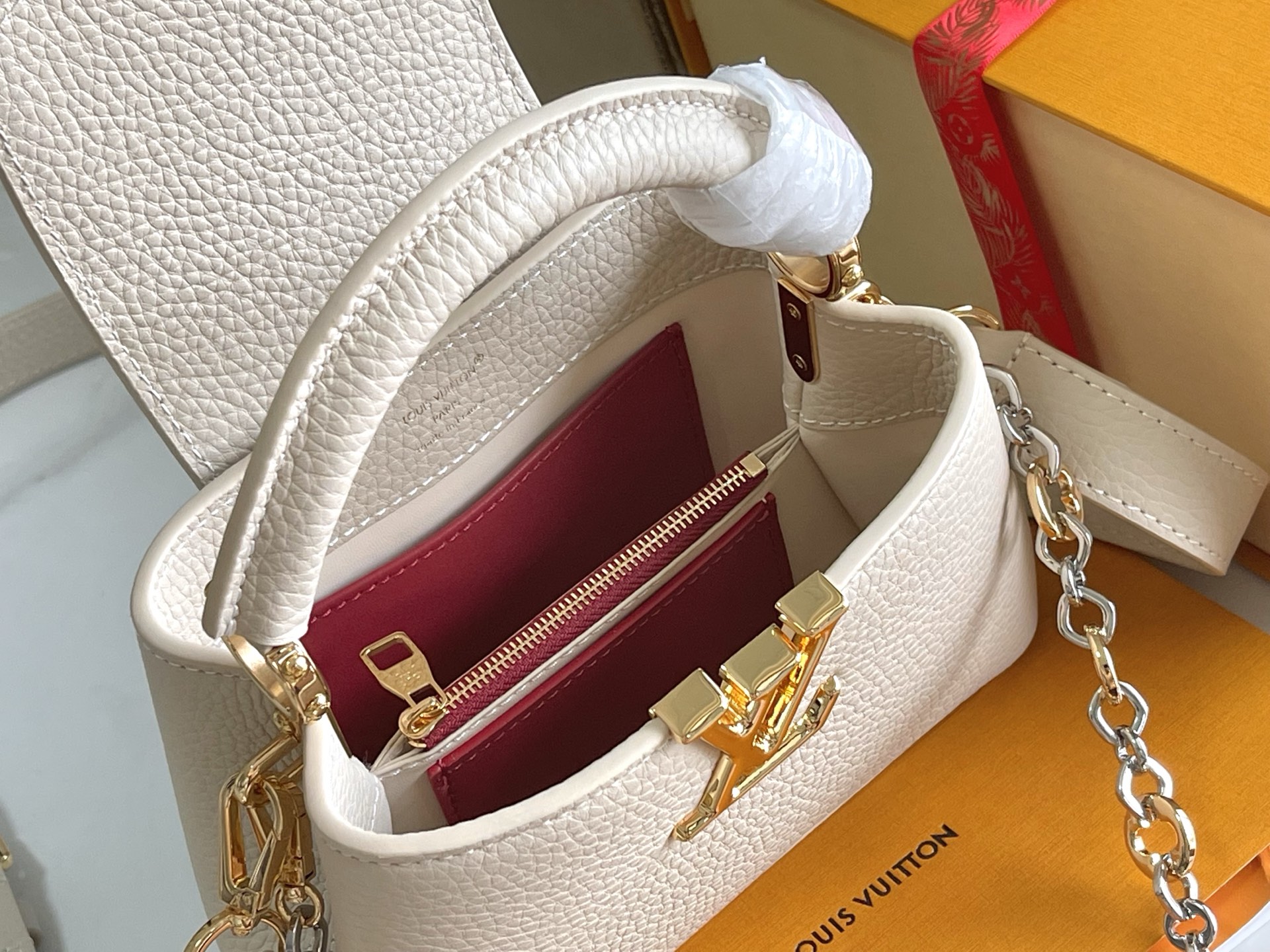 特级精品原厂皮米白迷你CapucinesBB手袋