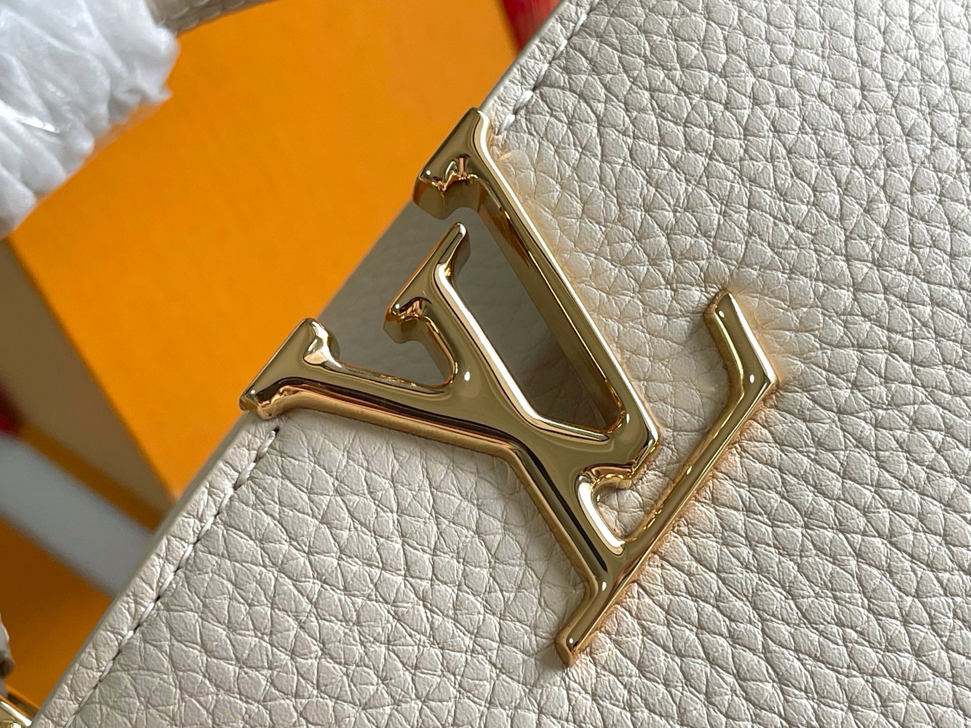 特级精品原厂皮米白迷你CapucinesBB手袋